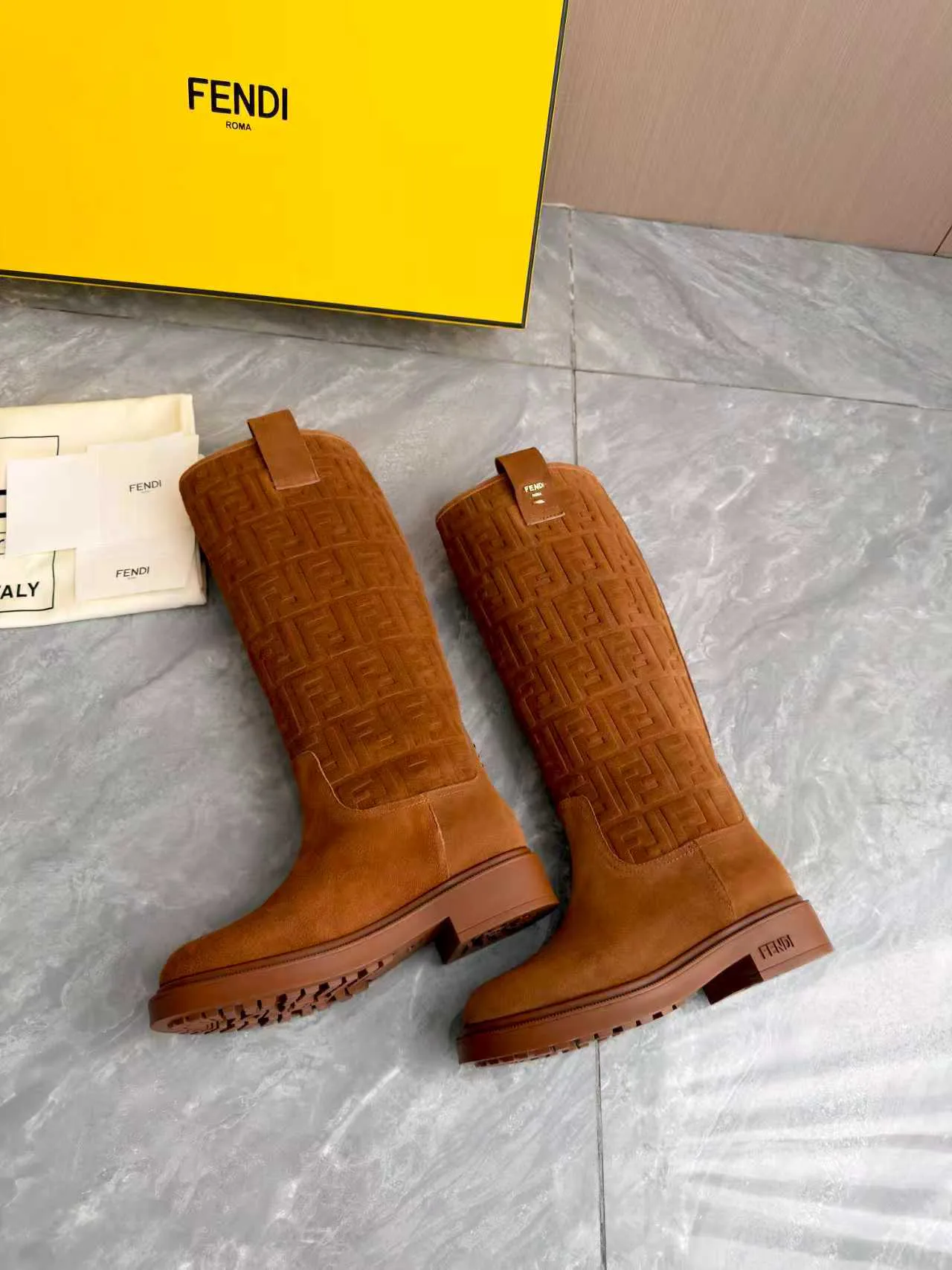 Women's Boots FENDI 18104327