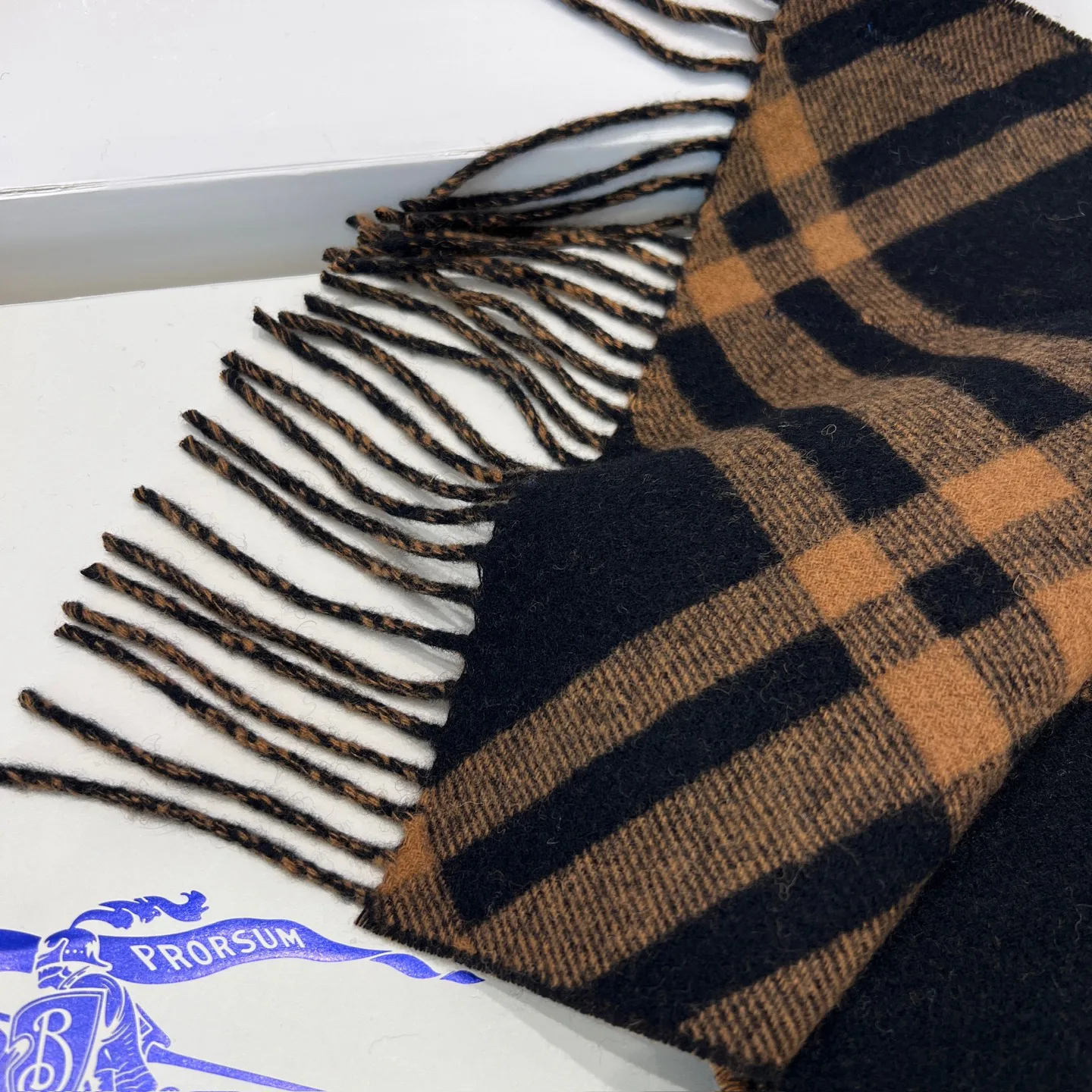 Scarves BURBERRY 17945527