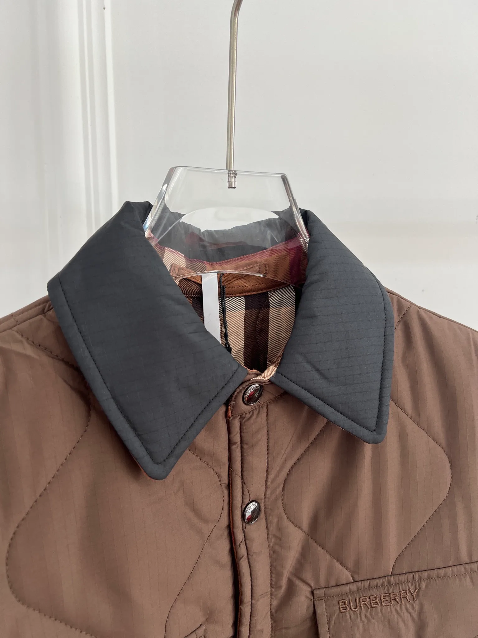 Women's Jackets And Down Jackets BURBERRY 18415739