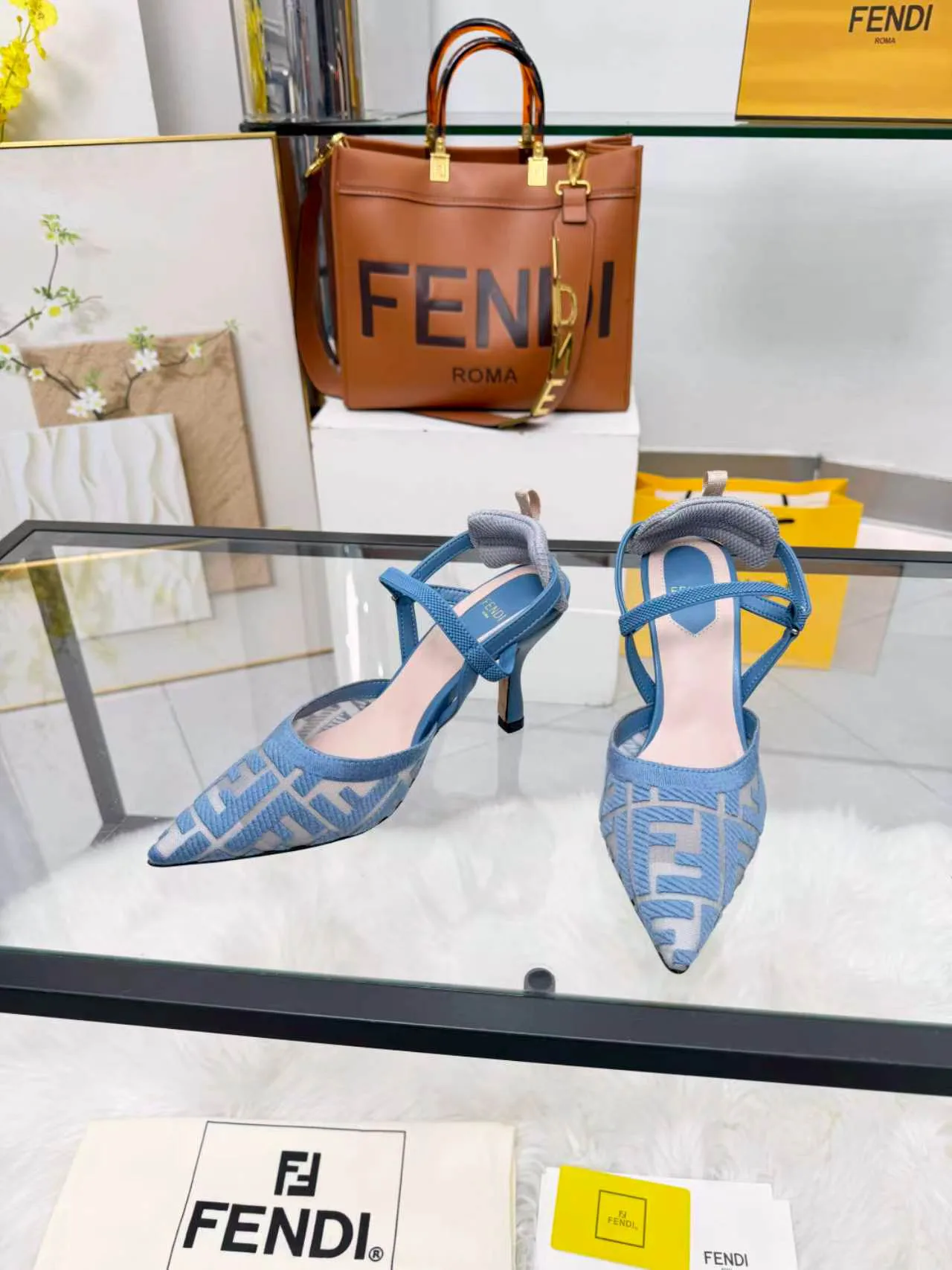 Women's Heels FENDI 18104676
