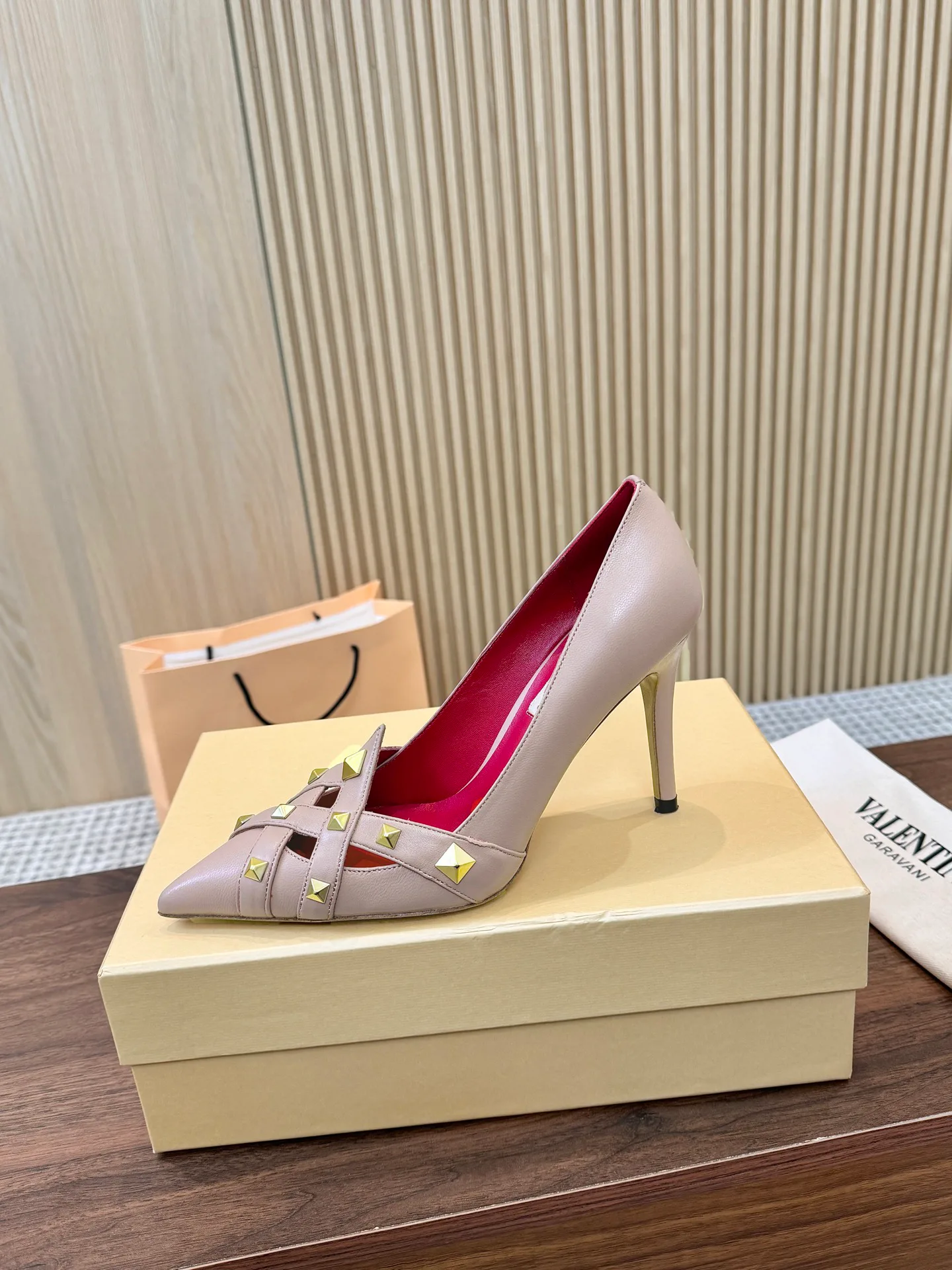Women's Heels VALENTINO 17411476