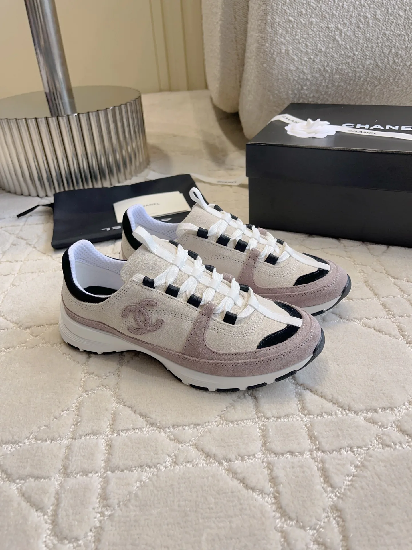 Women's Sneakers CHANEL 17936566