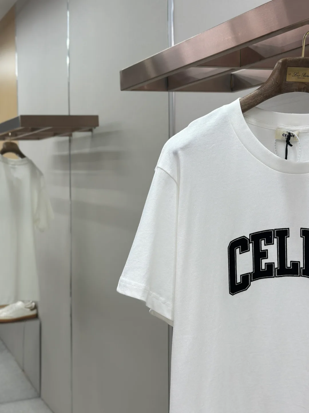 Women's T-Shirts CELINE 18191151