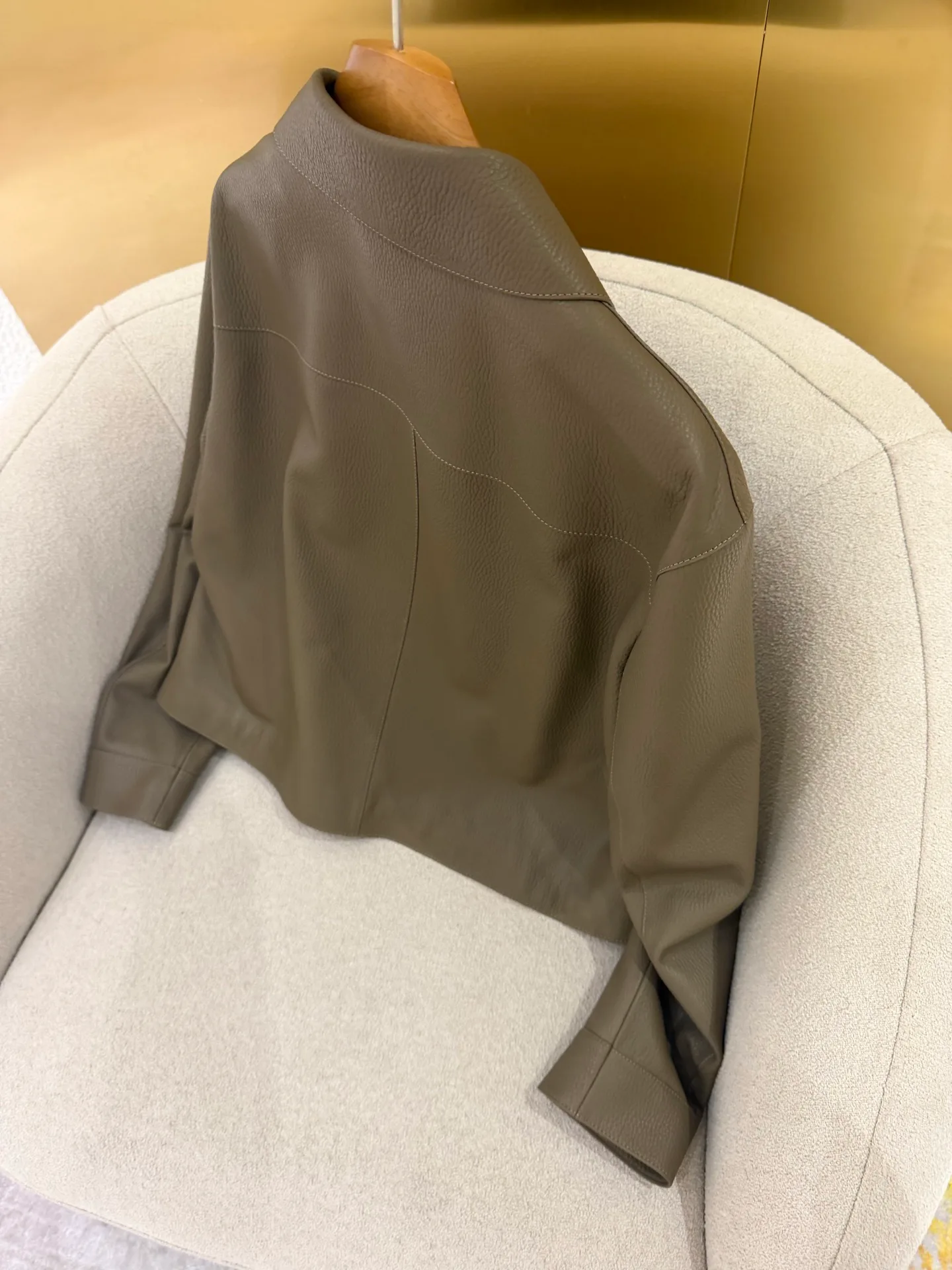 Women's Leather Jackets And Sheepskin Coats HERMES 17802395