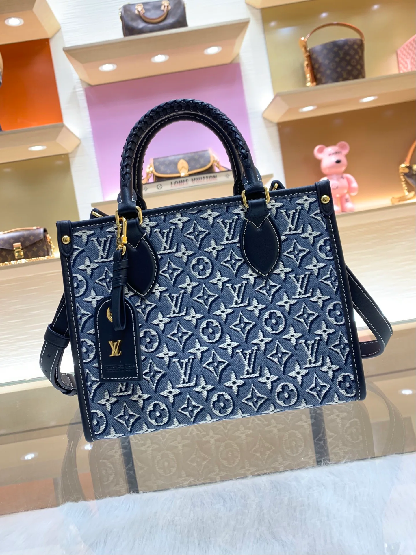 Women's Classic Handbags LOUIS VUITTON 18461033
