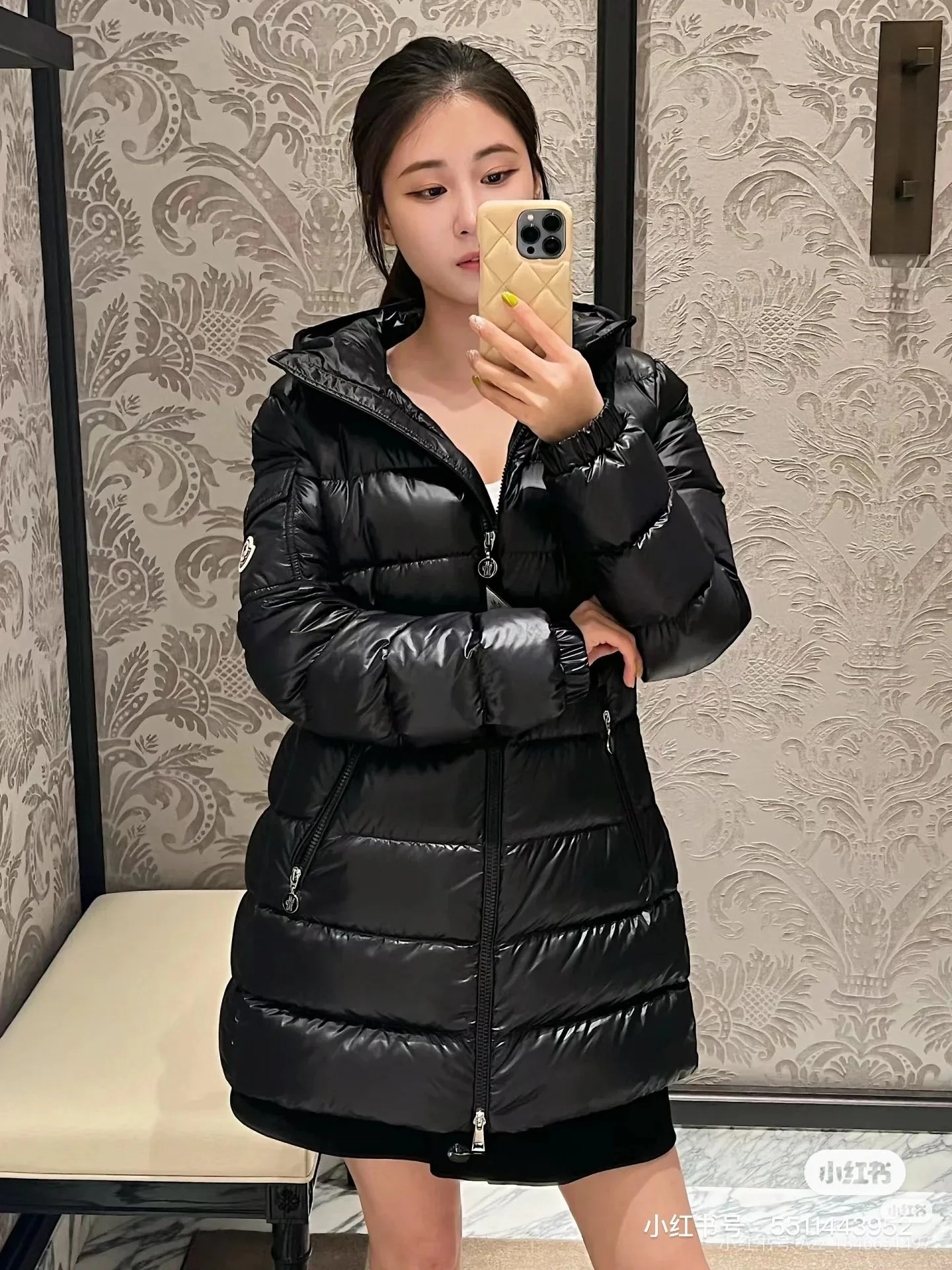 Women's Jackets And Down Jackets MONCLER 18044449