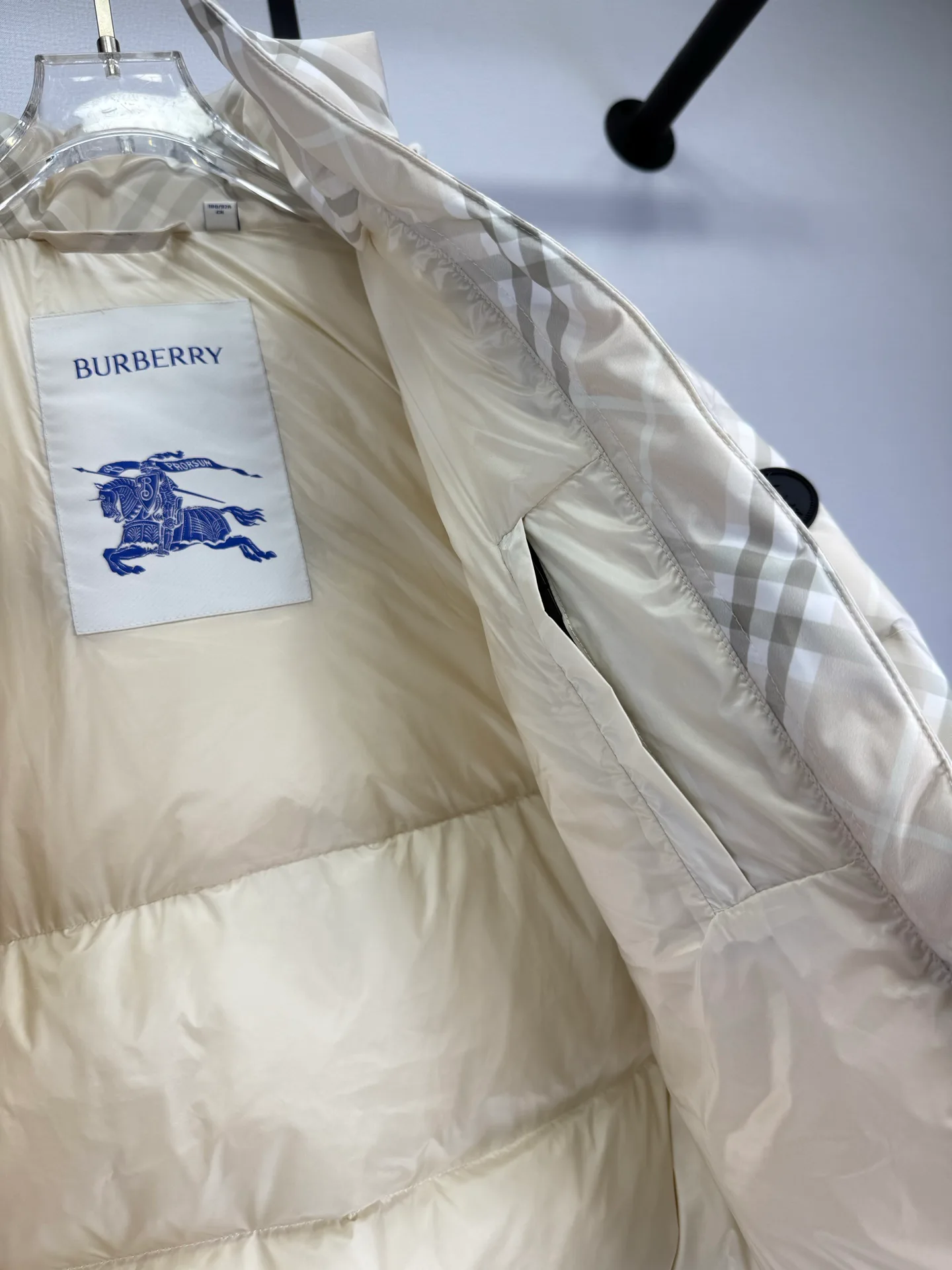 Women's Jackets And Down Jackets BURBERRY 18022288