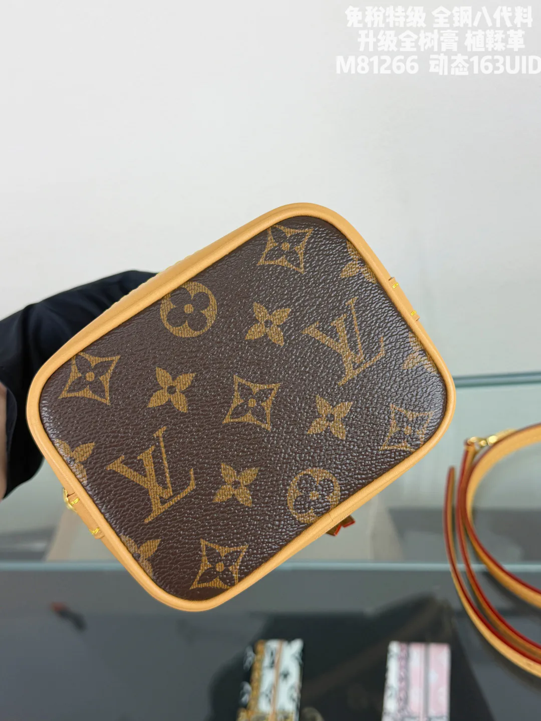 Women's Classic Handbags LOUIS VUITTON 17999732