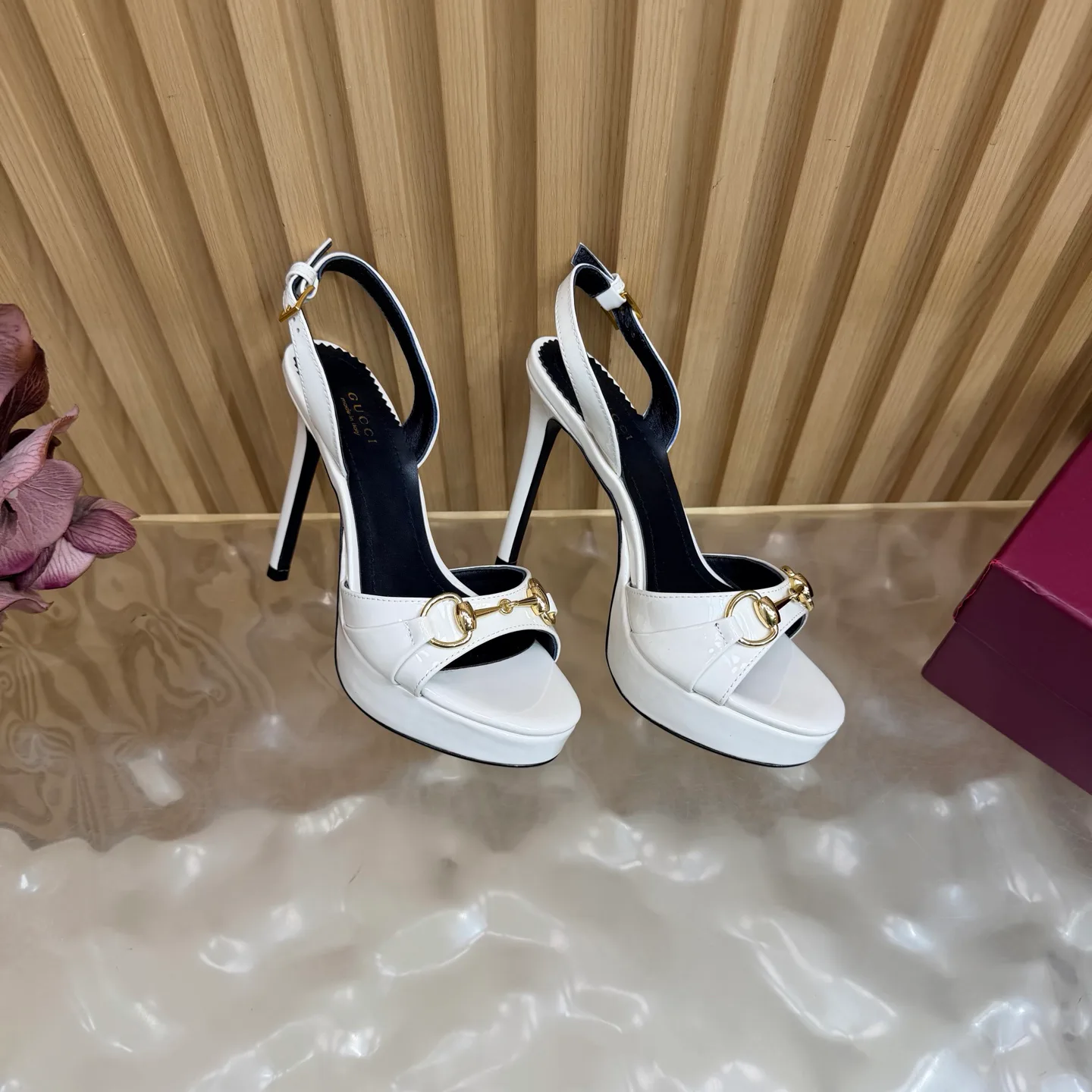 Women's Open-Toe Sandals GUCCI 17448813
