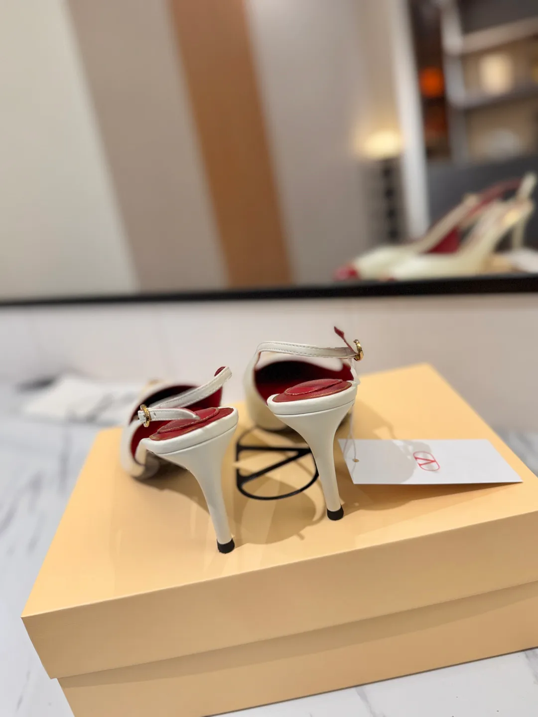 Women's Open-Toe Sandals VALENTINO 18134958