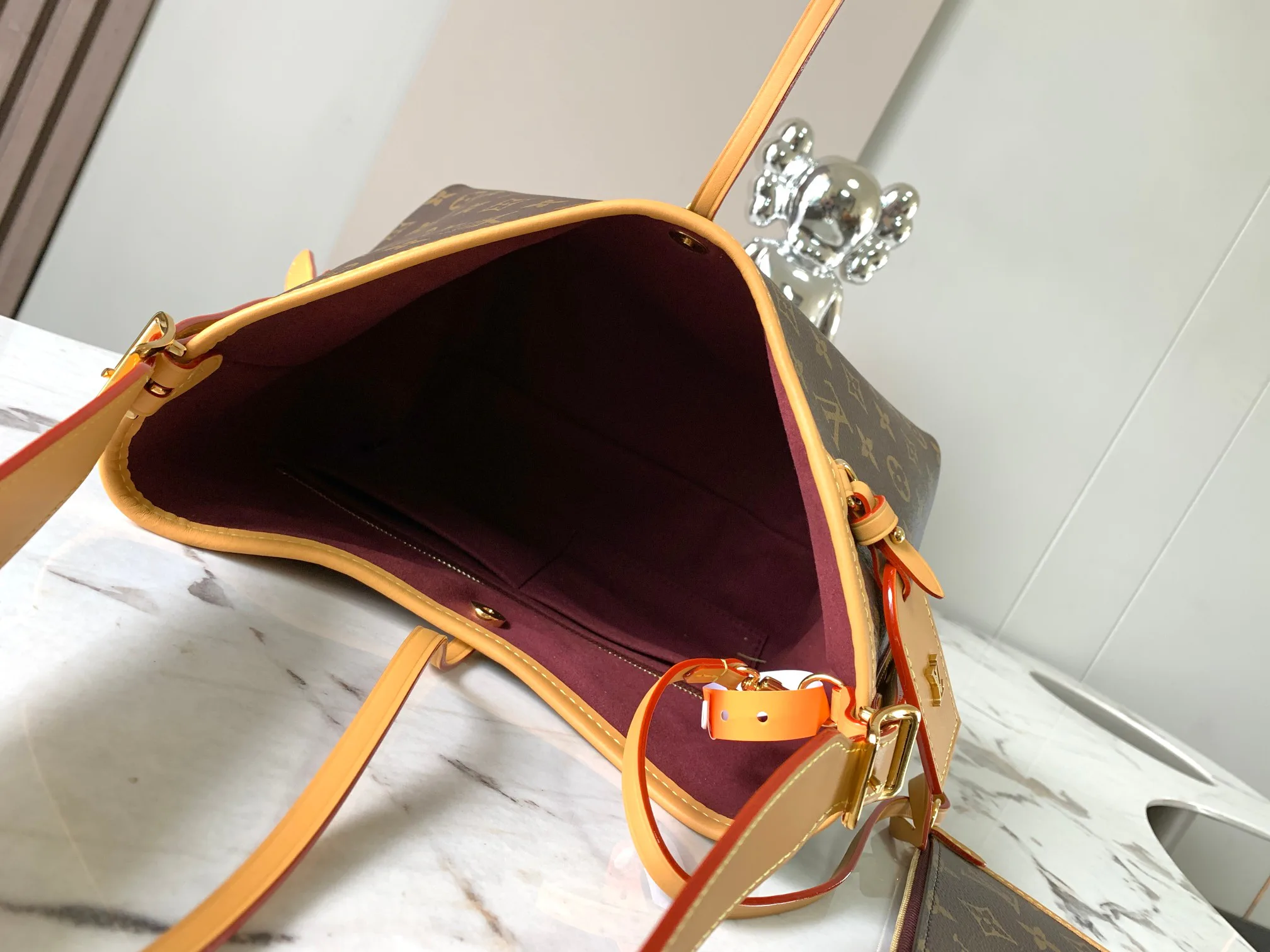 Women's Classic Handbags LOUIS VUITTON 18170475