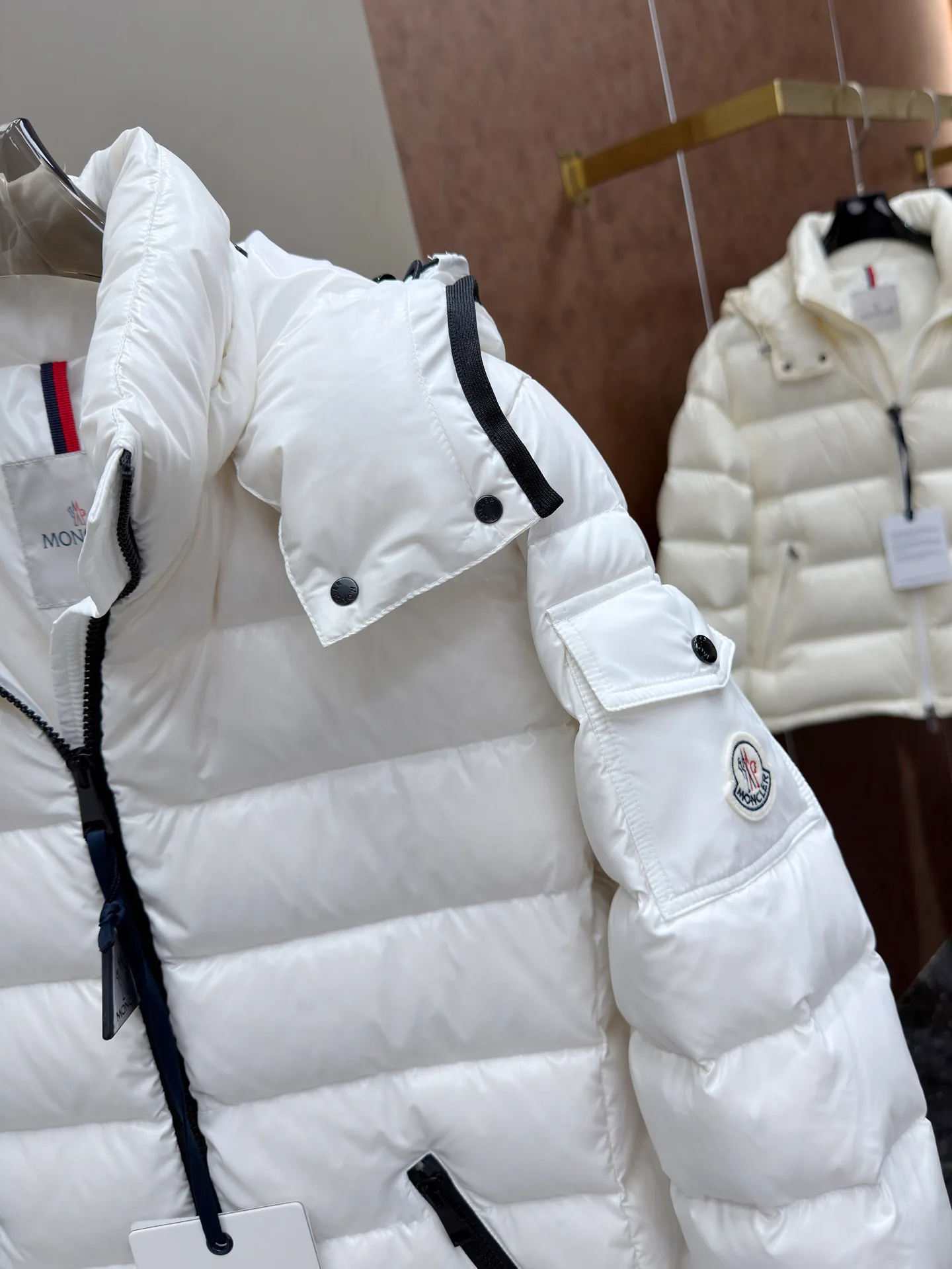 Куртки И Пуховики Женские Moncler 18631577