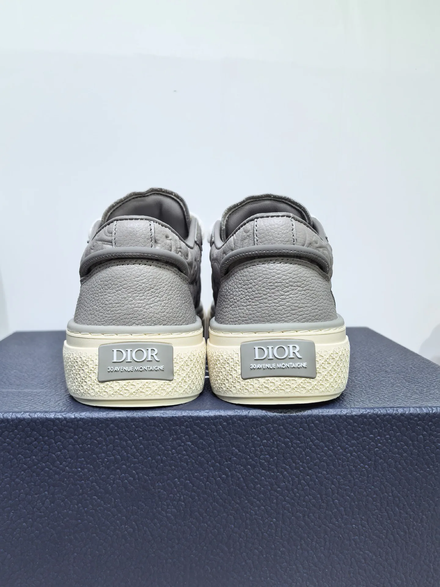 Women's Sneakers CHRISTIAN DIOR 17805342