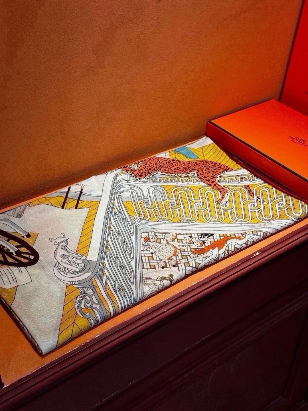Silk Scarves HERMES 18222550