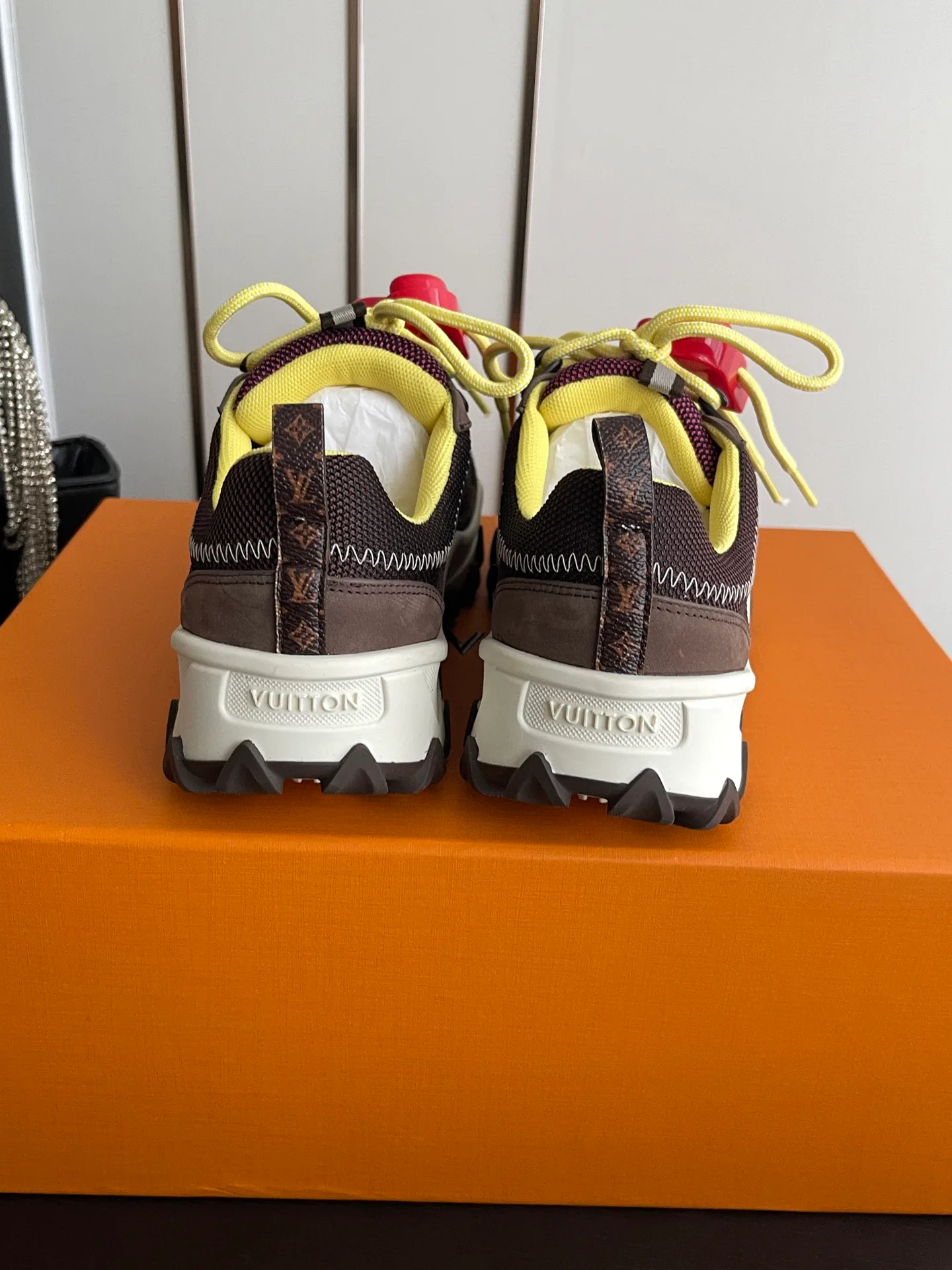 Women's Sneakers LOUIS VUITTON 17554380