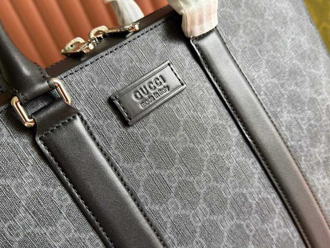Women's Classic Handbags GUCCI 17947640