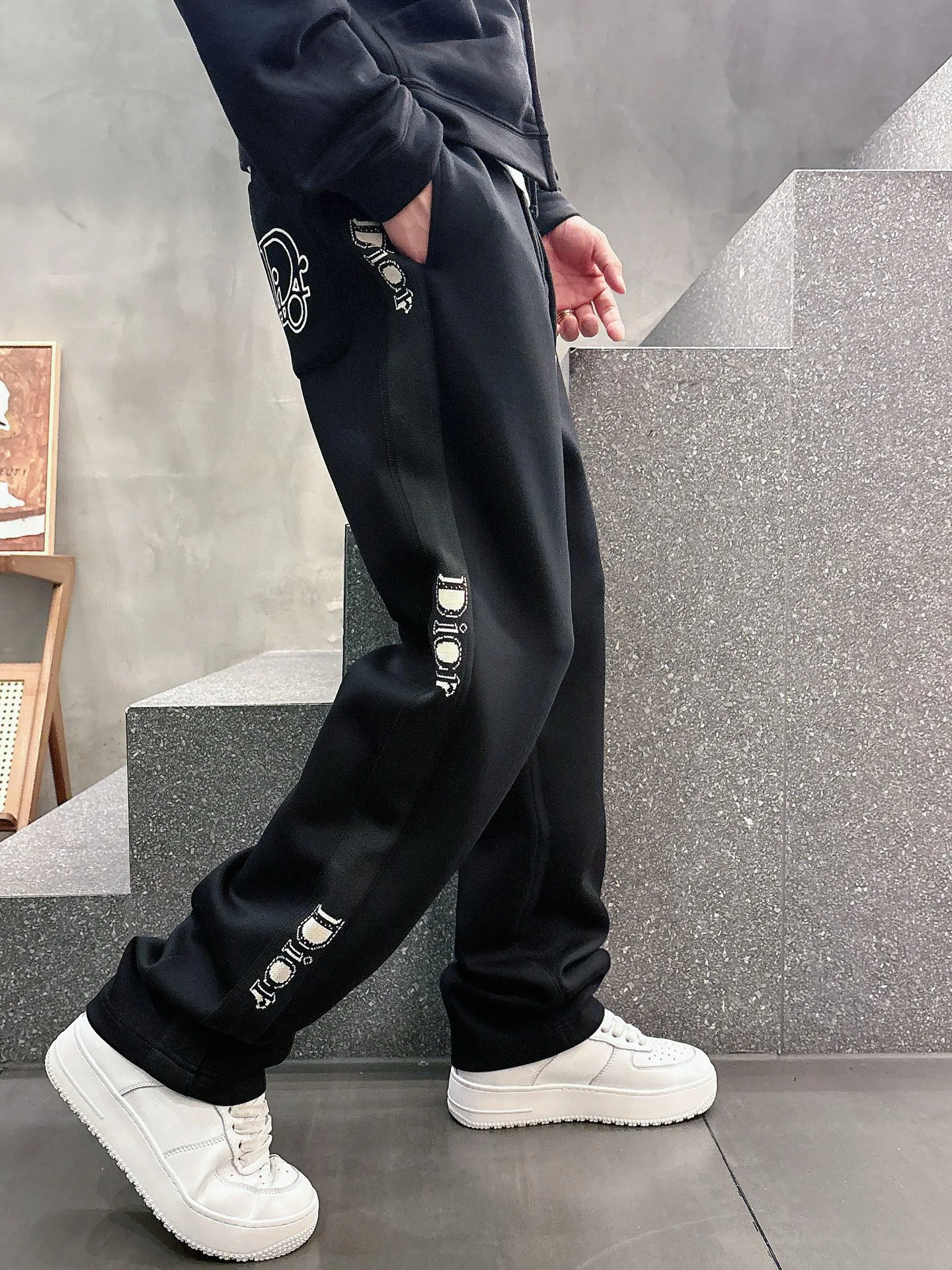 Брюки Мужские Christian Dior 18596838