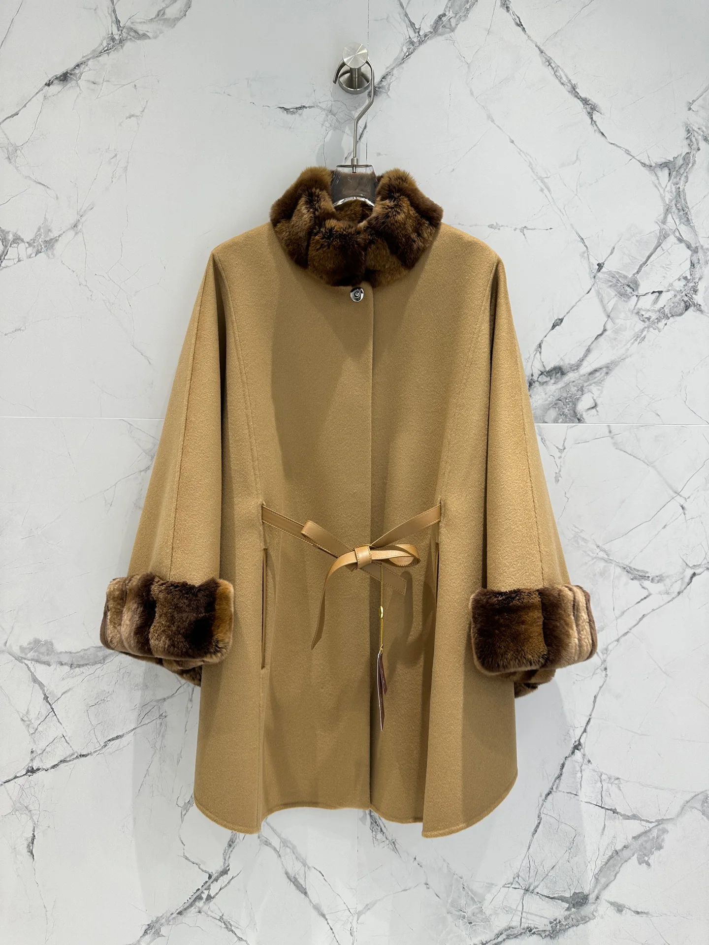 Women's Coats LORO PIANA 18513170