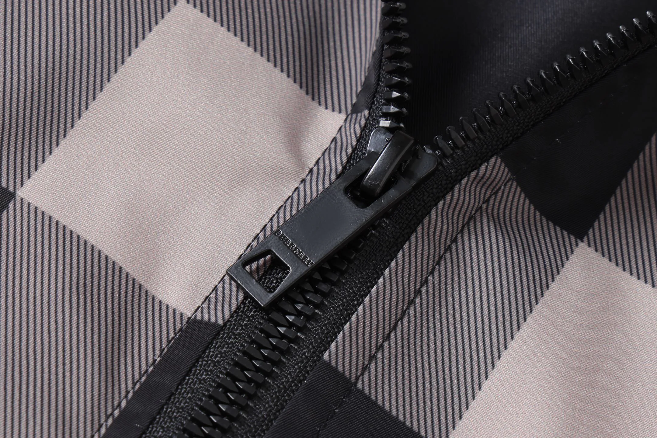 Men's Jackets And Down Jackets BURBERRY 18033029
