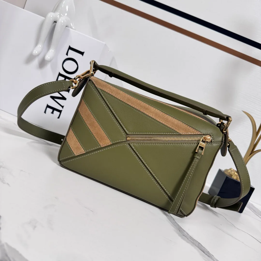 Классические Сумки Женские Loewe 18634788