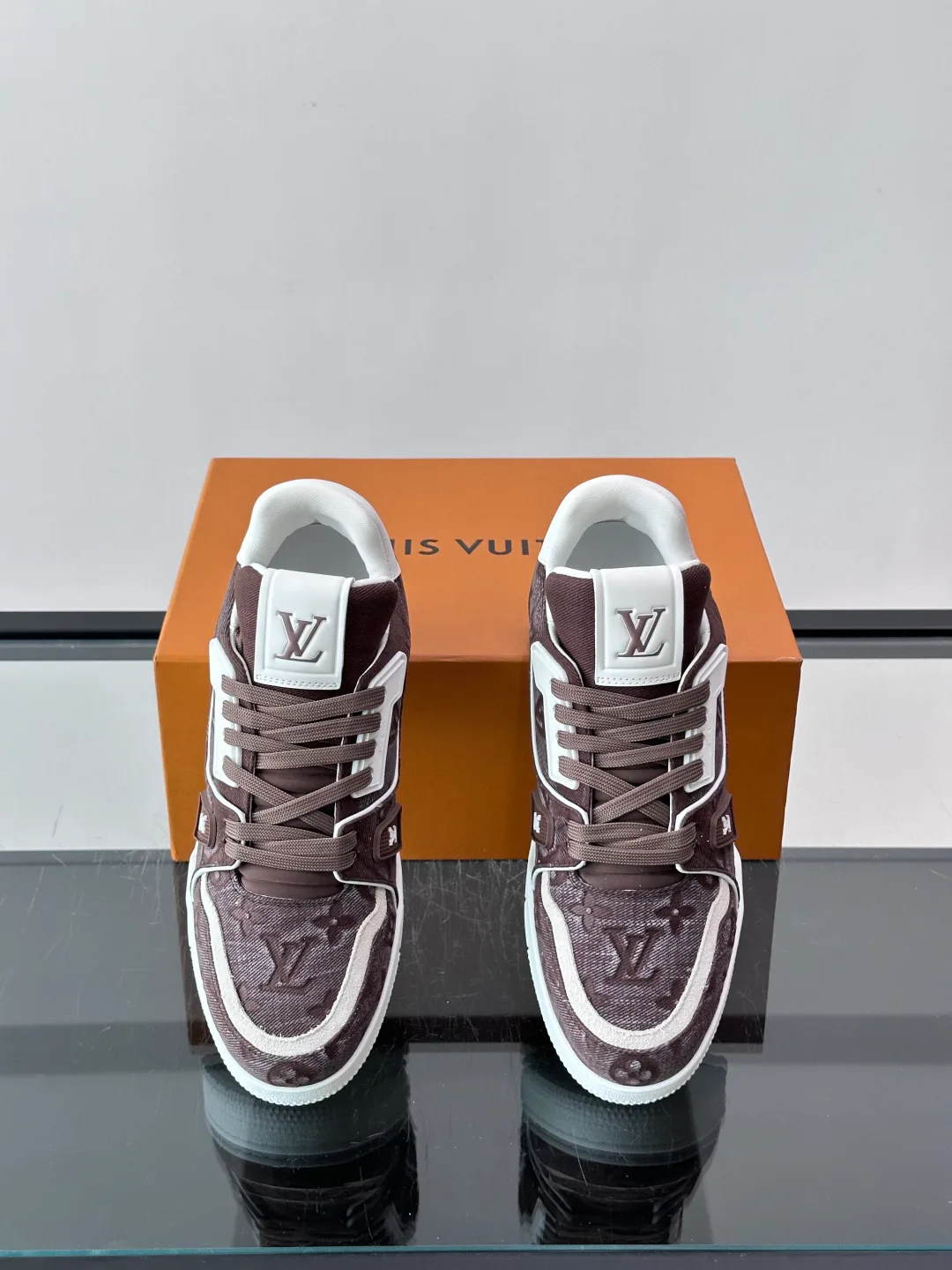 Women's Sneakers LOUIS VUITTON 17982450