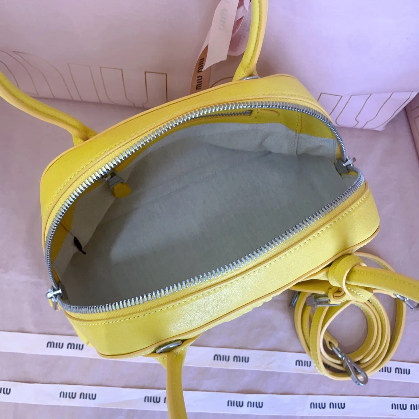 Классические Сумки Женские Miu Miu 18602451