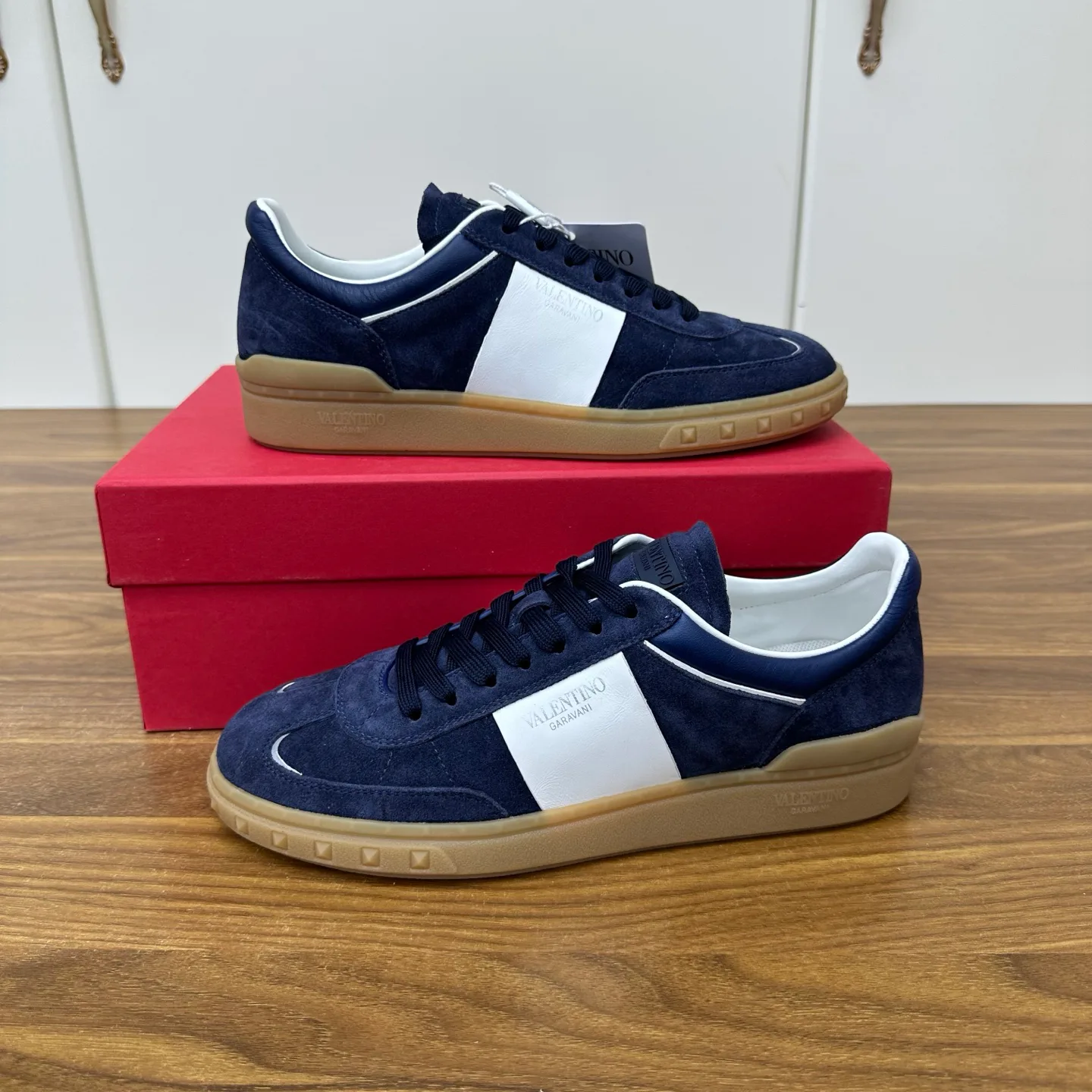 Men's Sneakers VALENTINO 18103434
