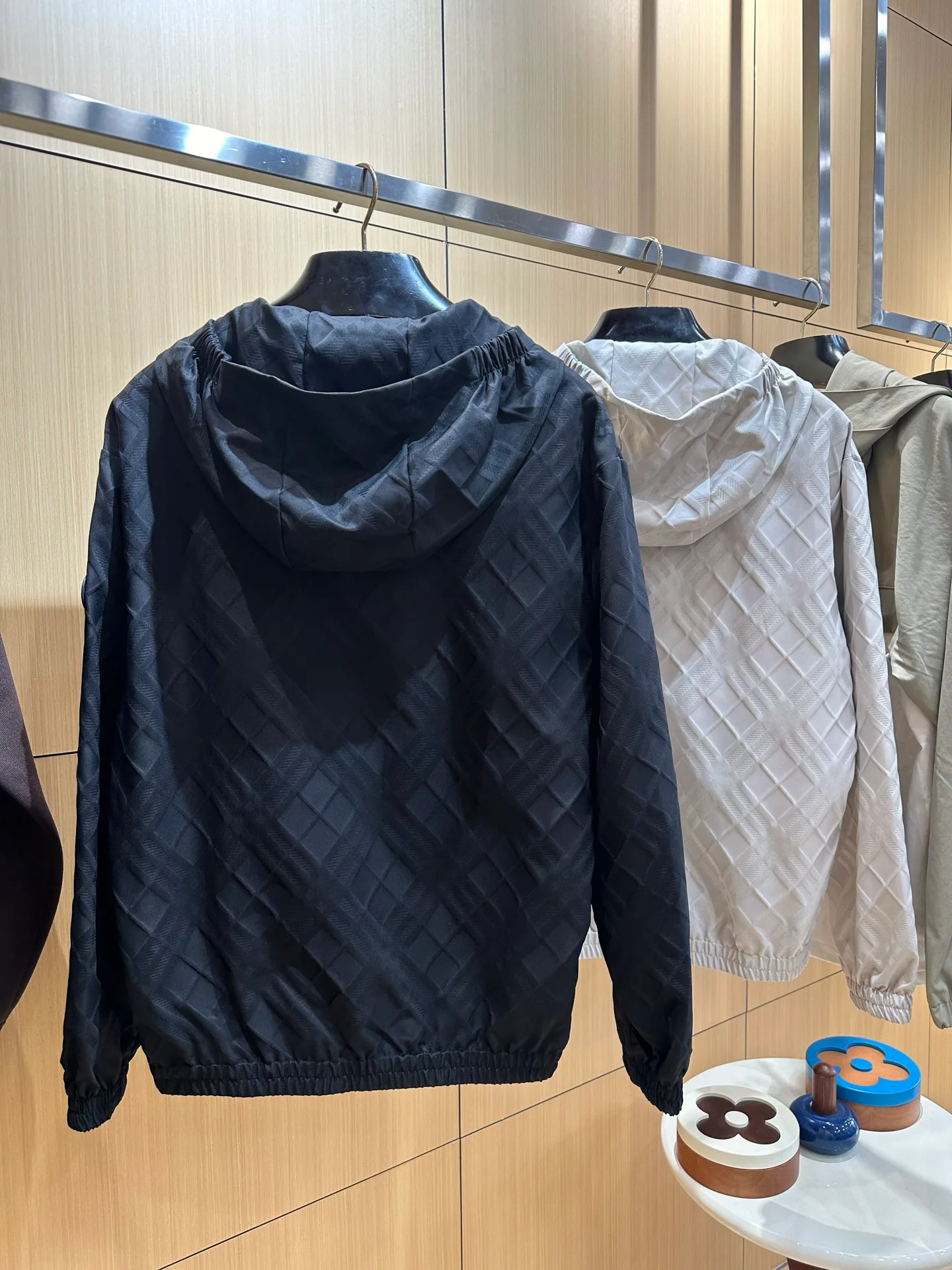Men's Jackets And Down Jackets BURBERRY 17699376