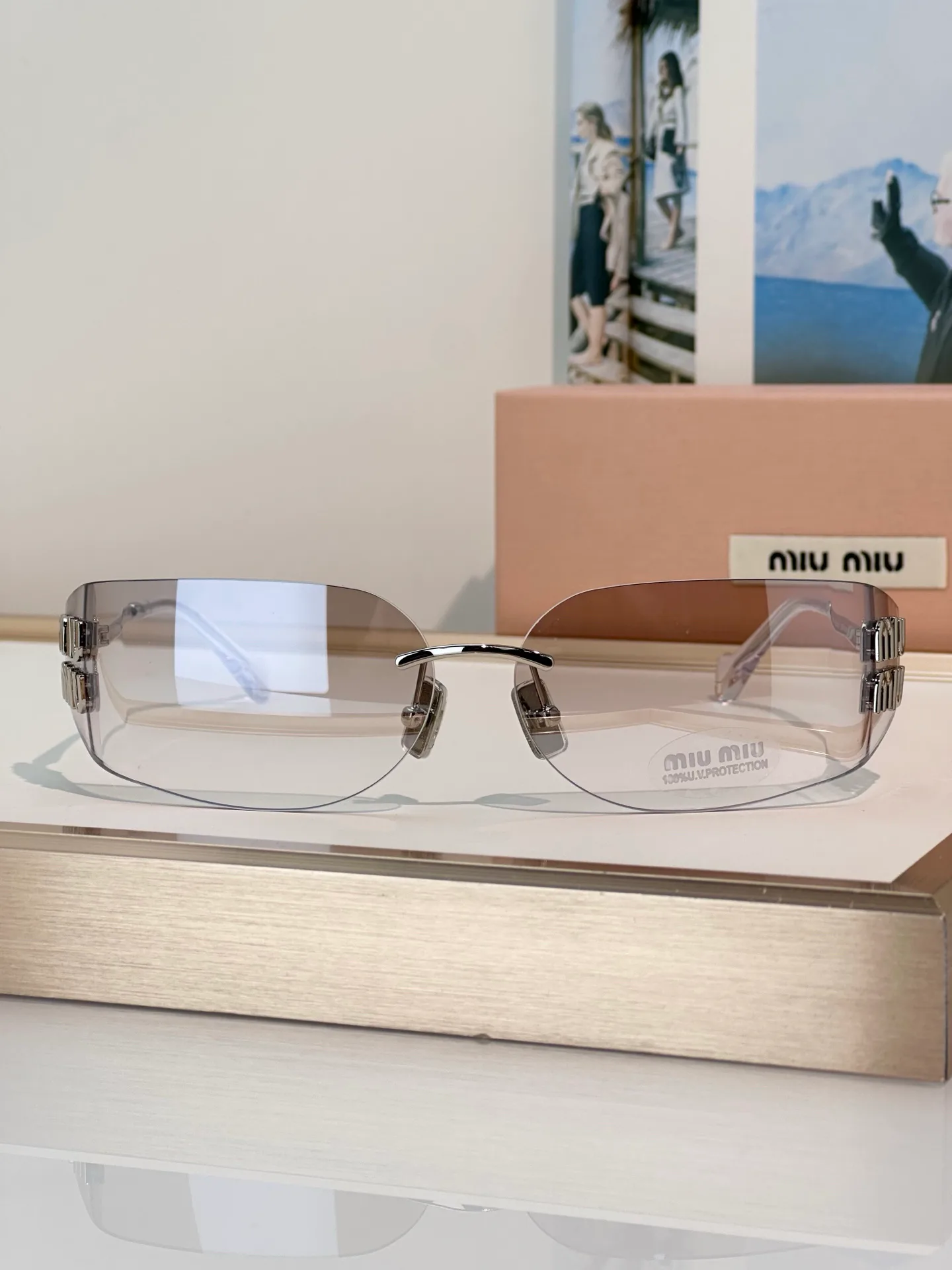 Glasses MIU MIU 18095019