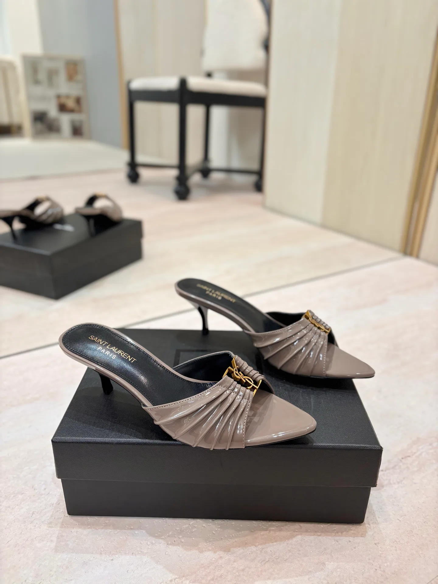 Women's Mules And Clogs SAINT LAURENT 17476078