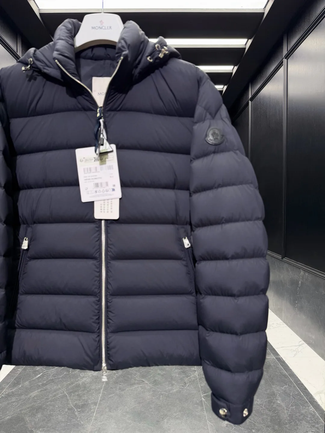 Men's Jackets And Down Jackets MONCLER 18416879