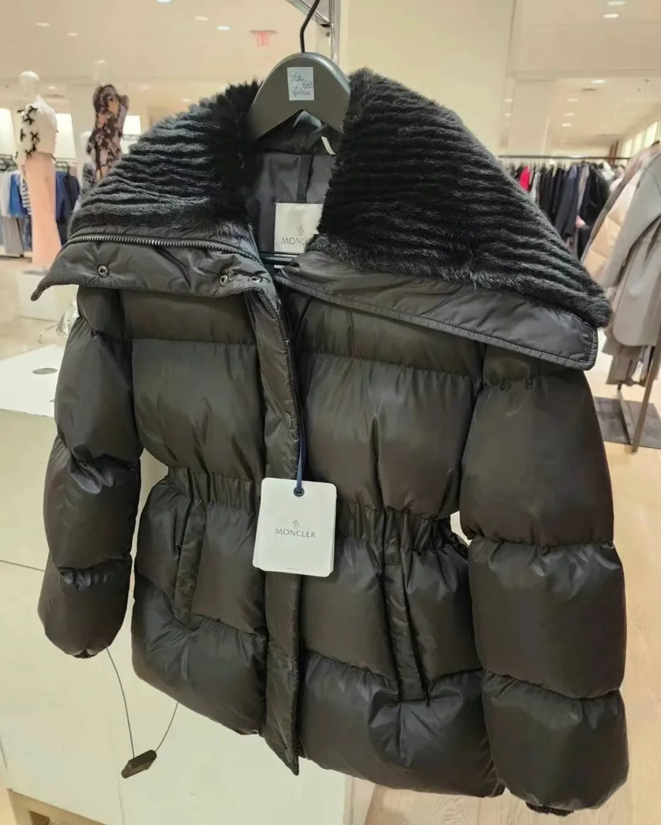 Куртки И Пуховики Женские Moncler 18606712