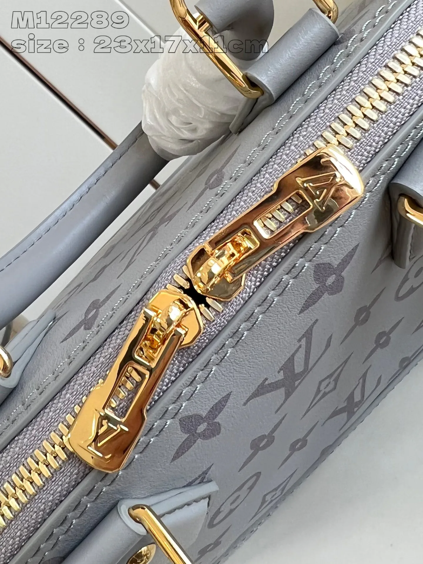 Women's Classic Handbags LOUIS VUITTON 18227599
