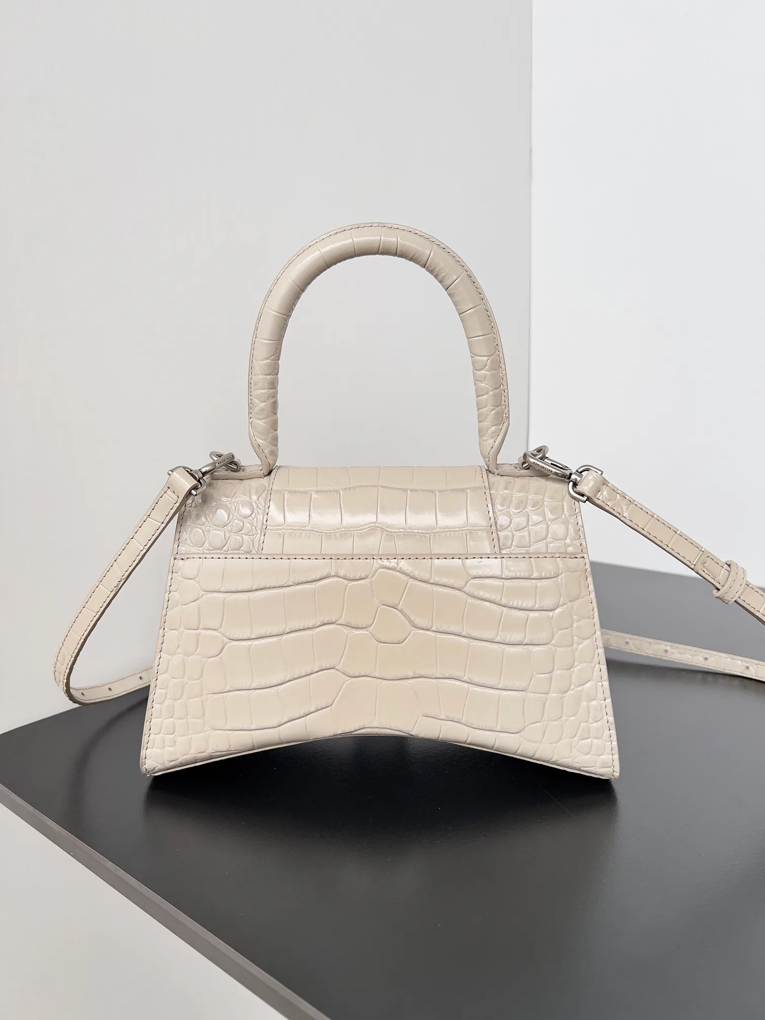 Классические Сумки Женские Balenciaga 18619535