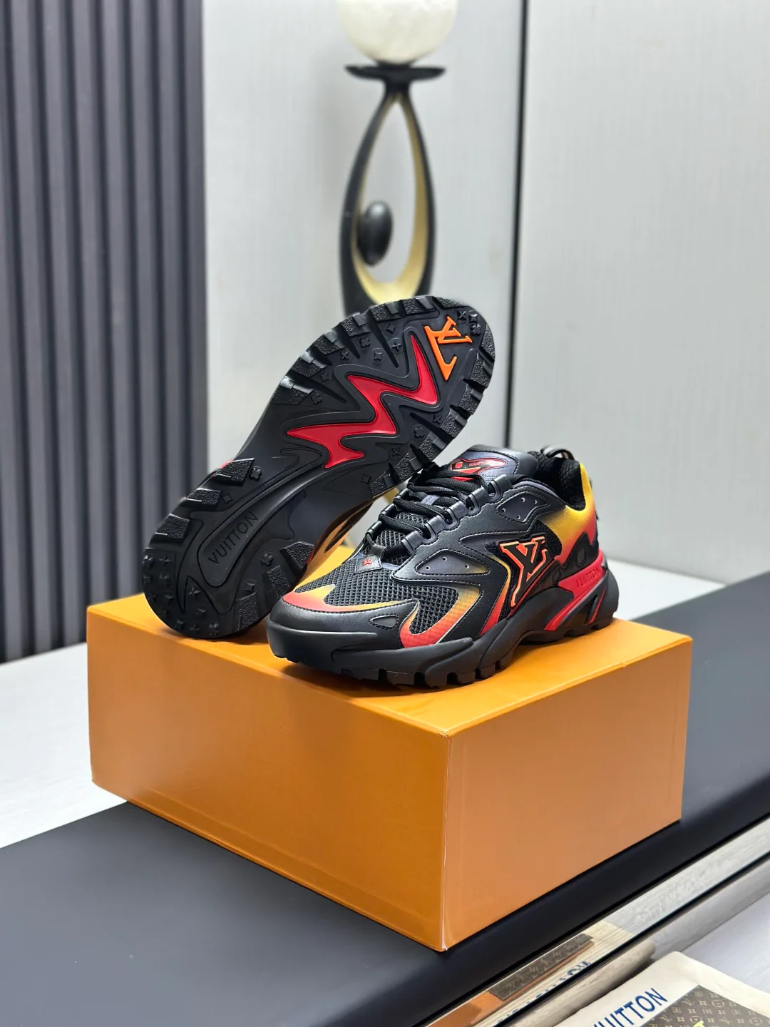 Men's Sneakers LOUIS VUITTON 18211987