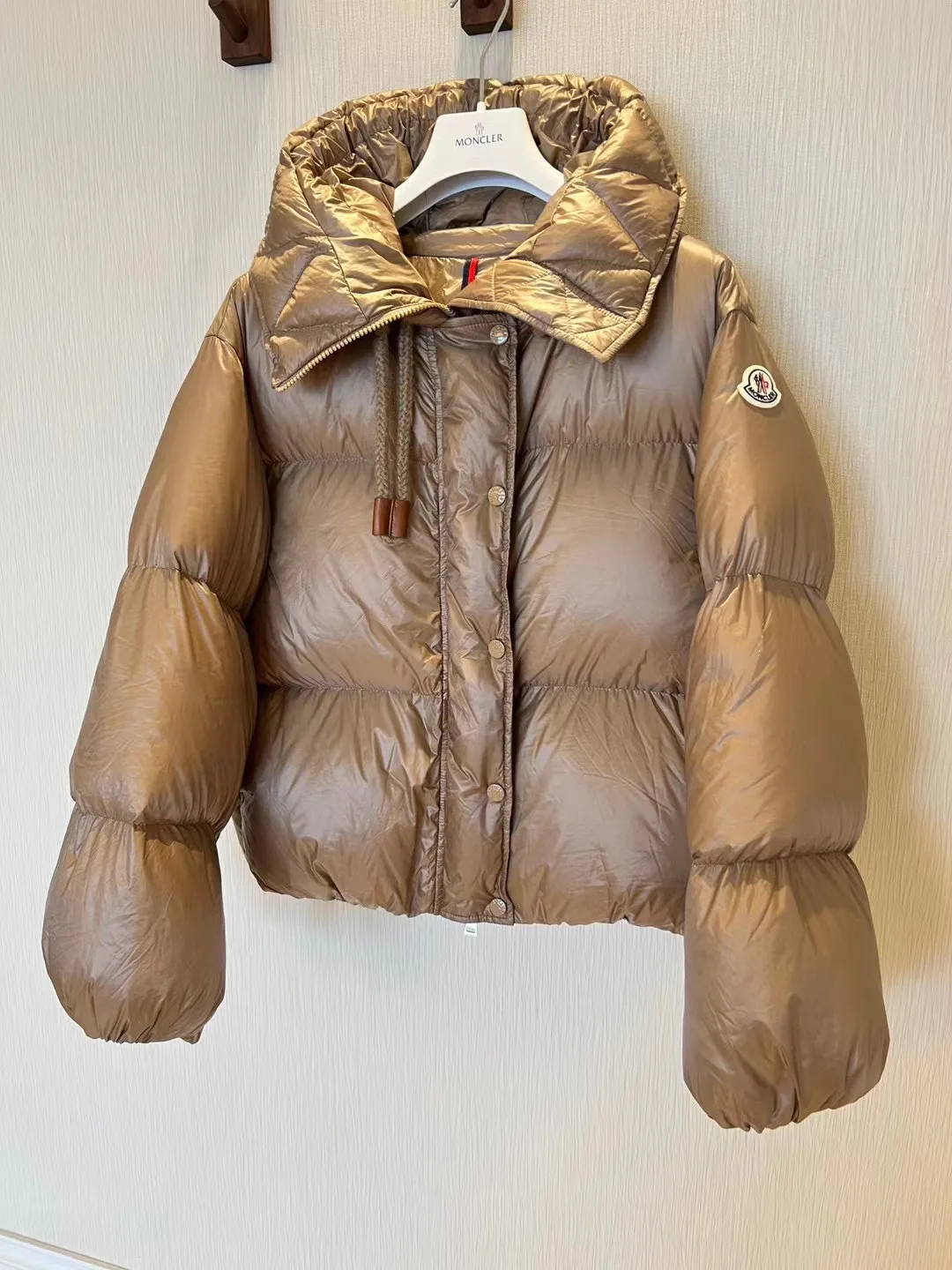Women's Jackets And Down Jackets MONCLER 18130182