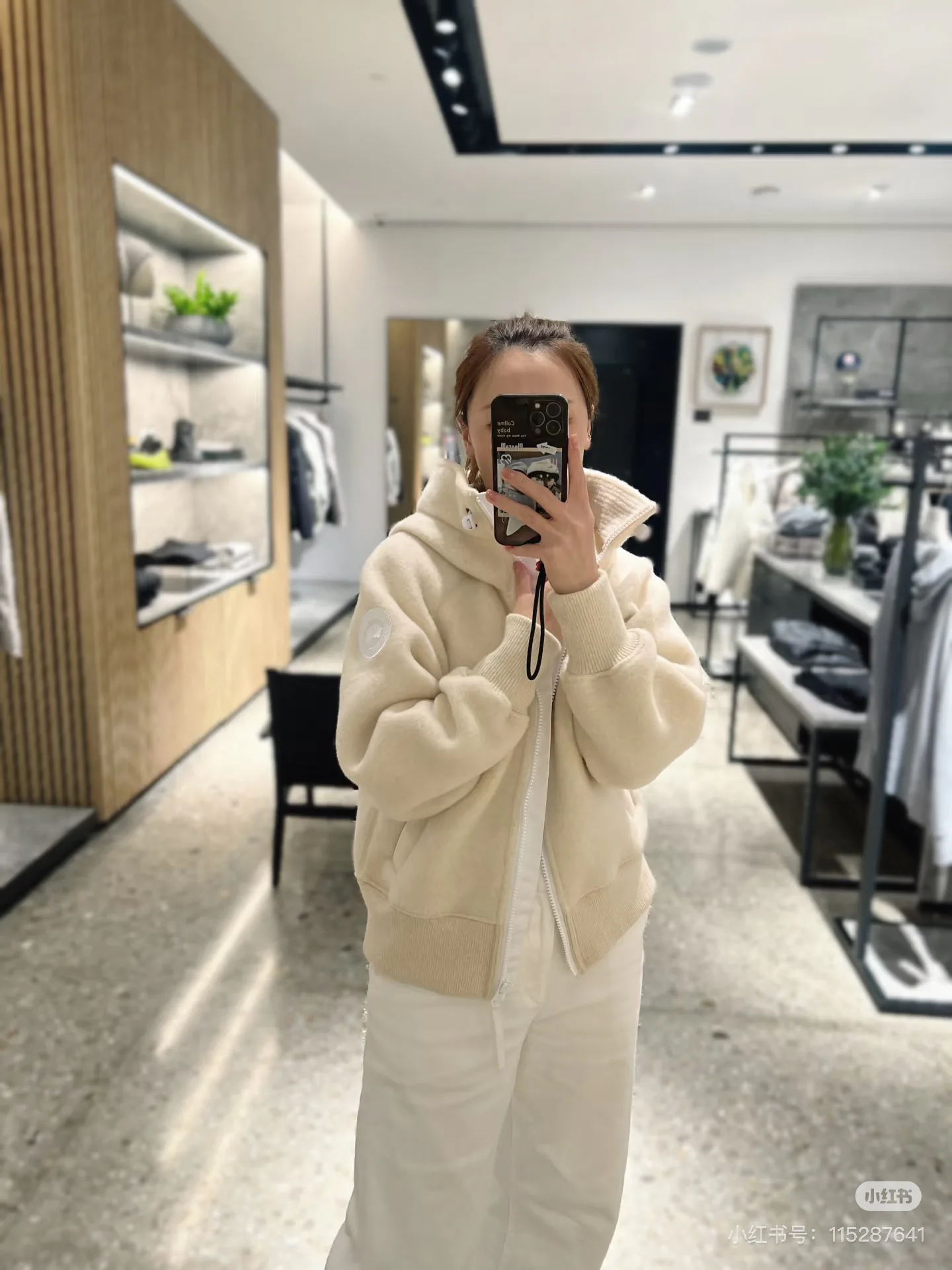 Women's Jackets And Down Jackets CANADA GOOSE 17998642