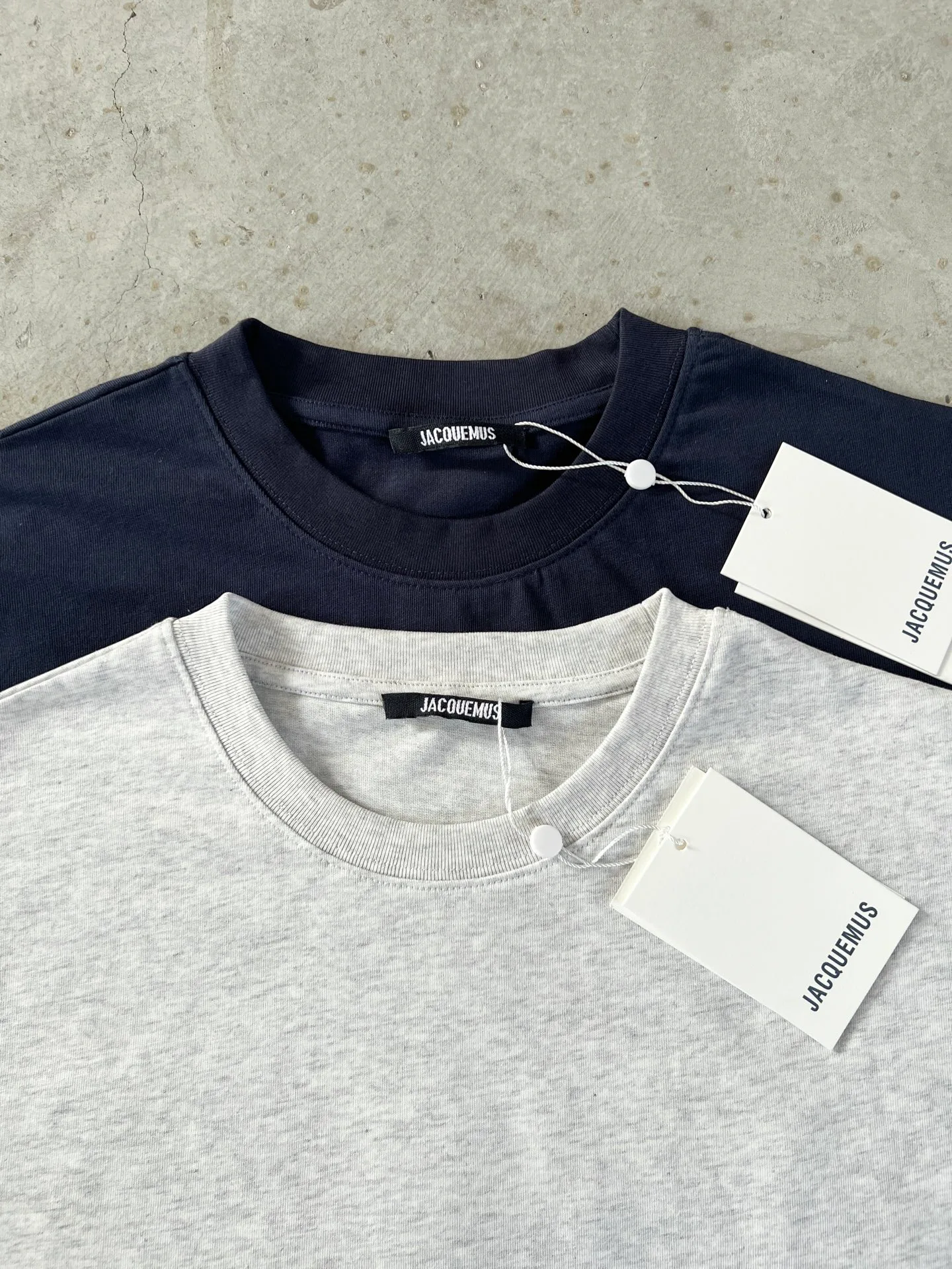 Women's T-Shirts JACQUEMUS 17122203