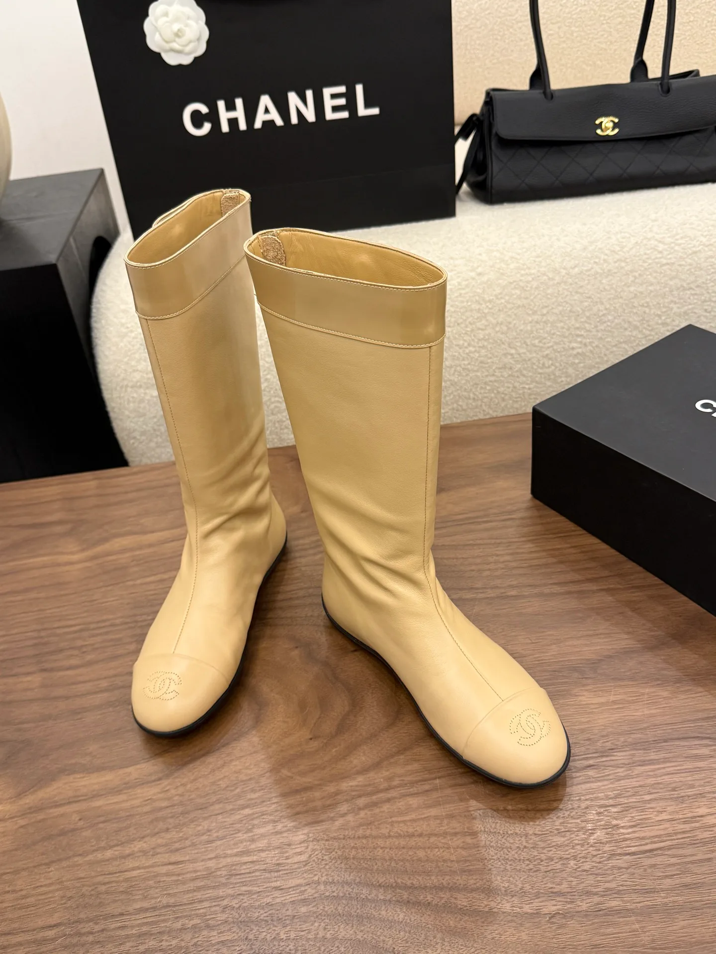 Women's Boots CHANEL 18223565