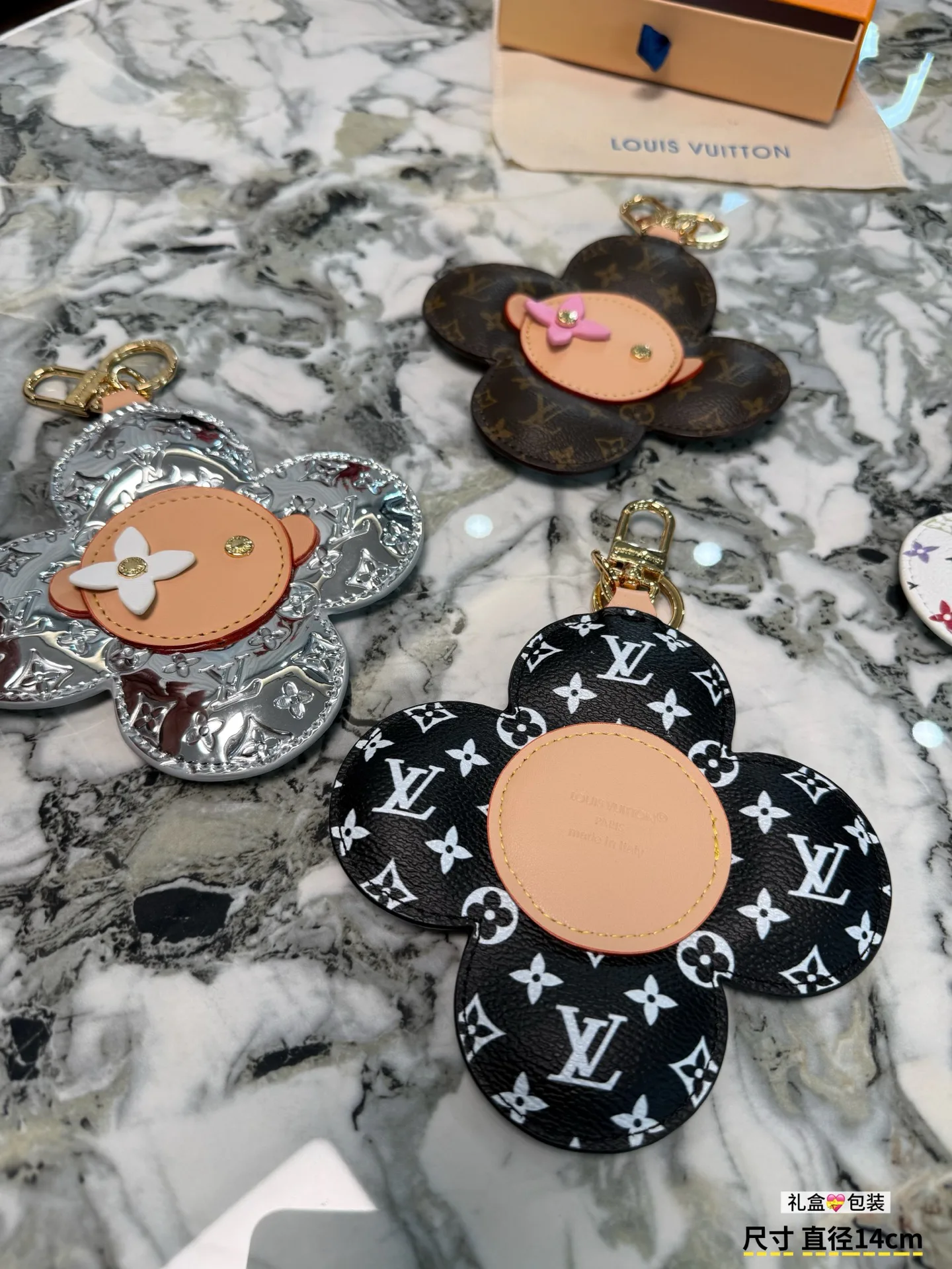 Key Cases LOUIS VUITTON 17796160