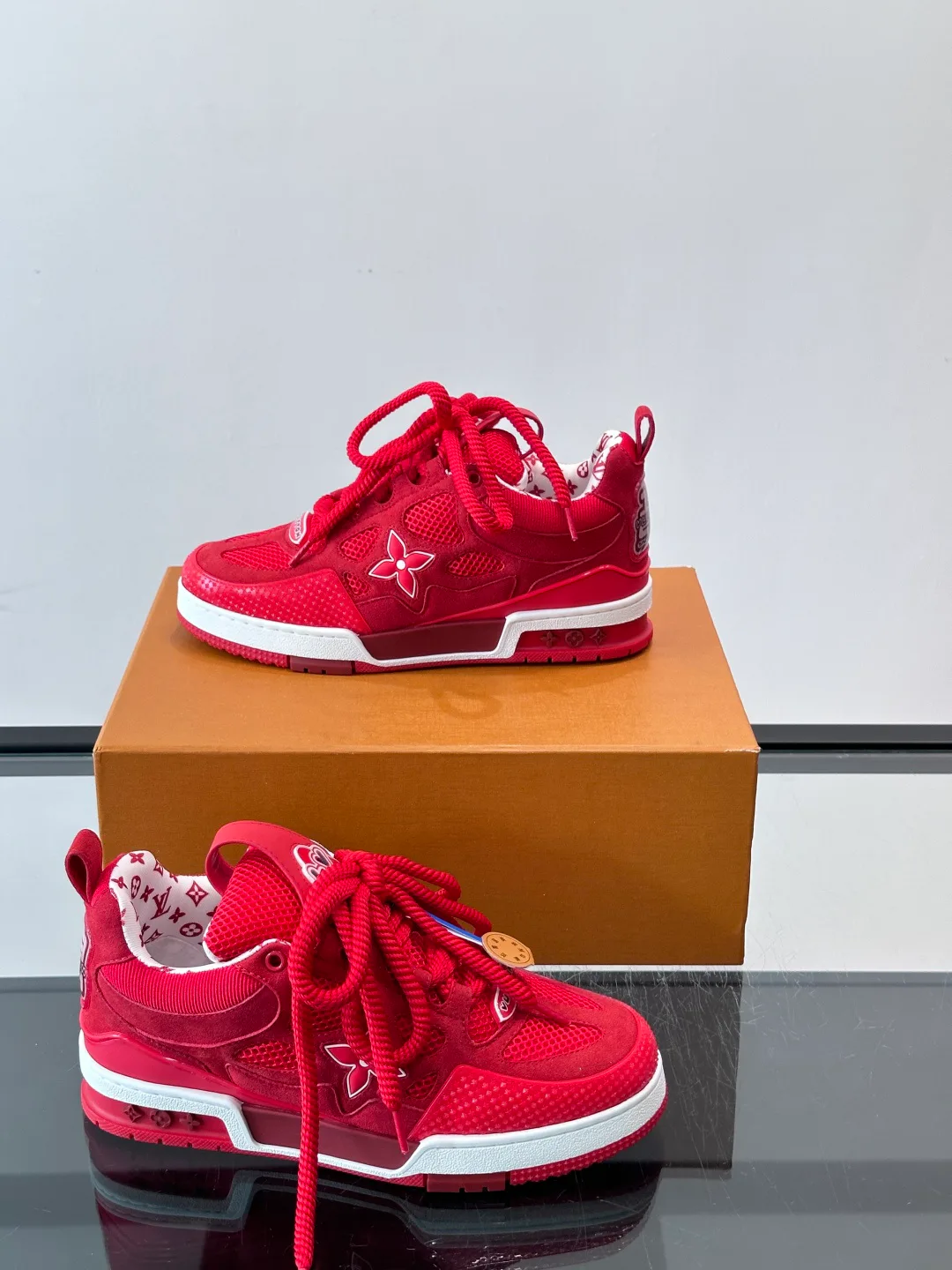 Women's Sneakers LOUIS VUITTON 17588549