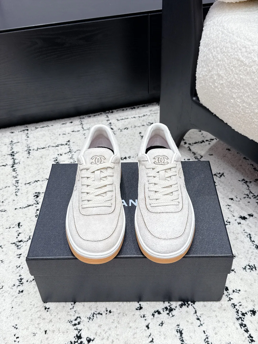 Women's Sneakers CHANEL 18125112