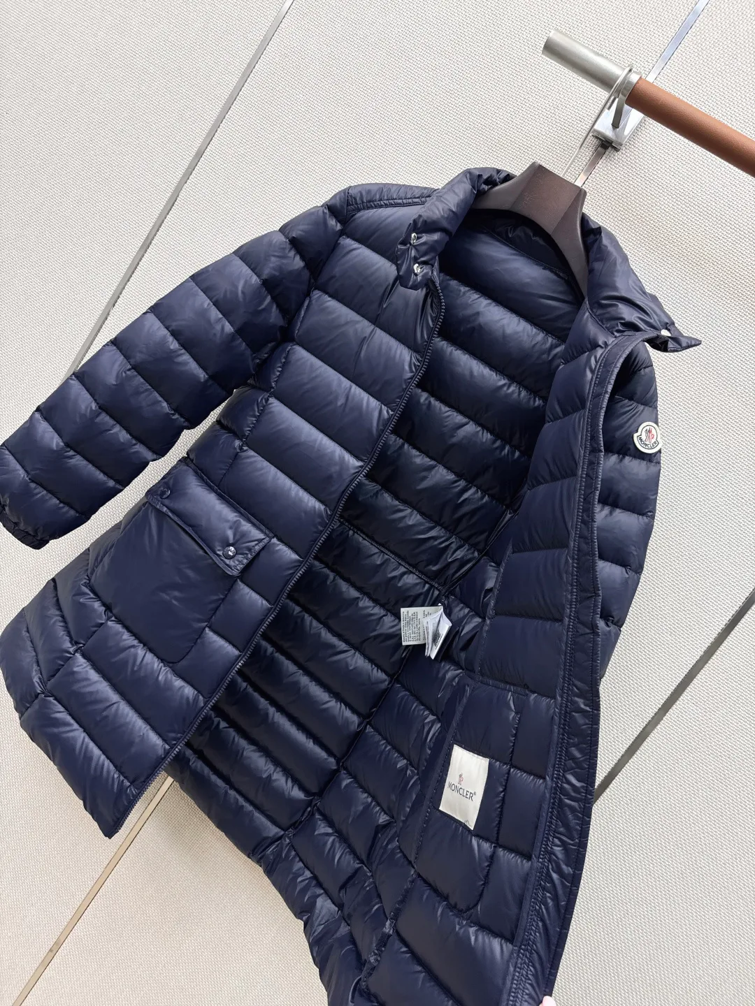Women's Jackets And Down Jackets MONCLER 18450479