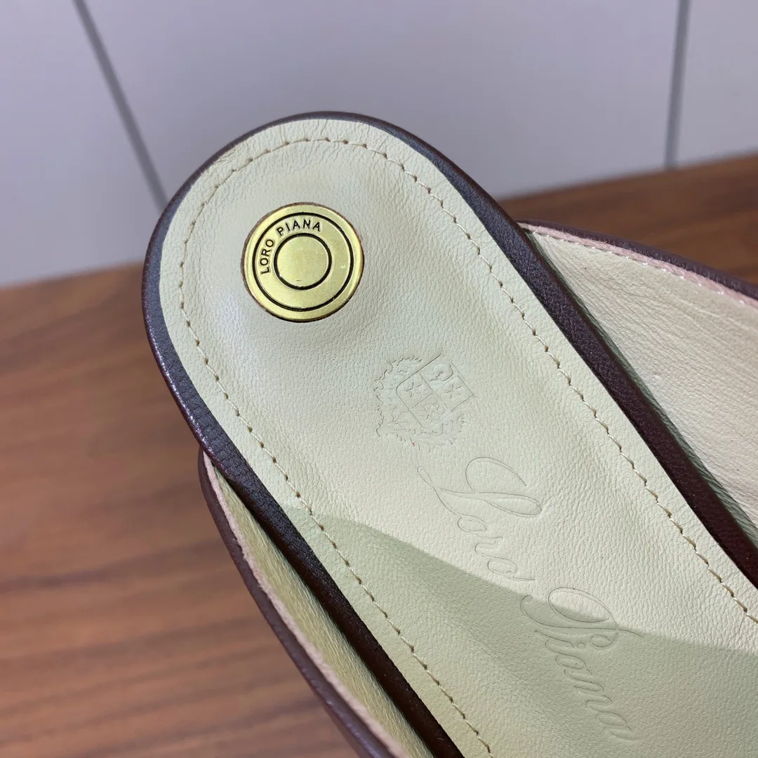 Women's Mules And Clogs LORO PIANA 17631664