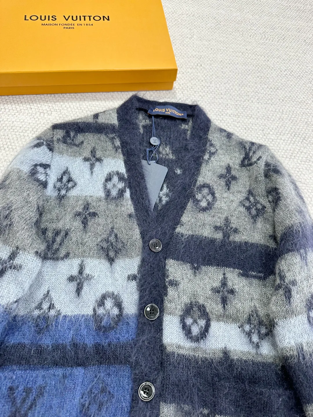Women's Jumpers And Sweaters LOUIS VUITTON 18189372