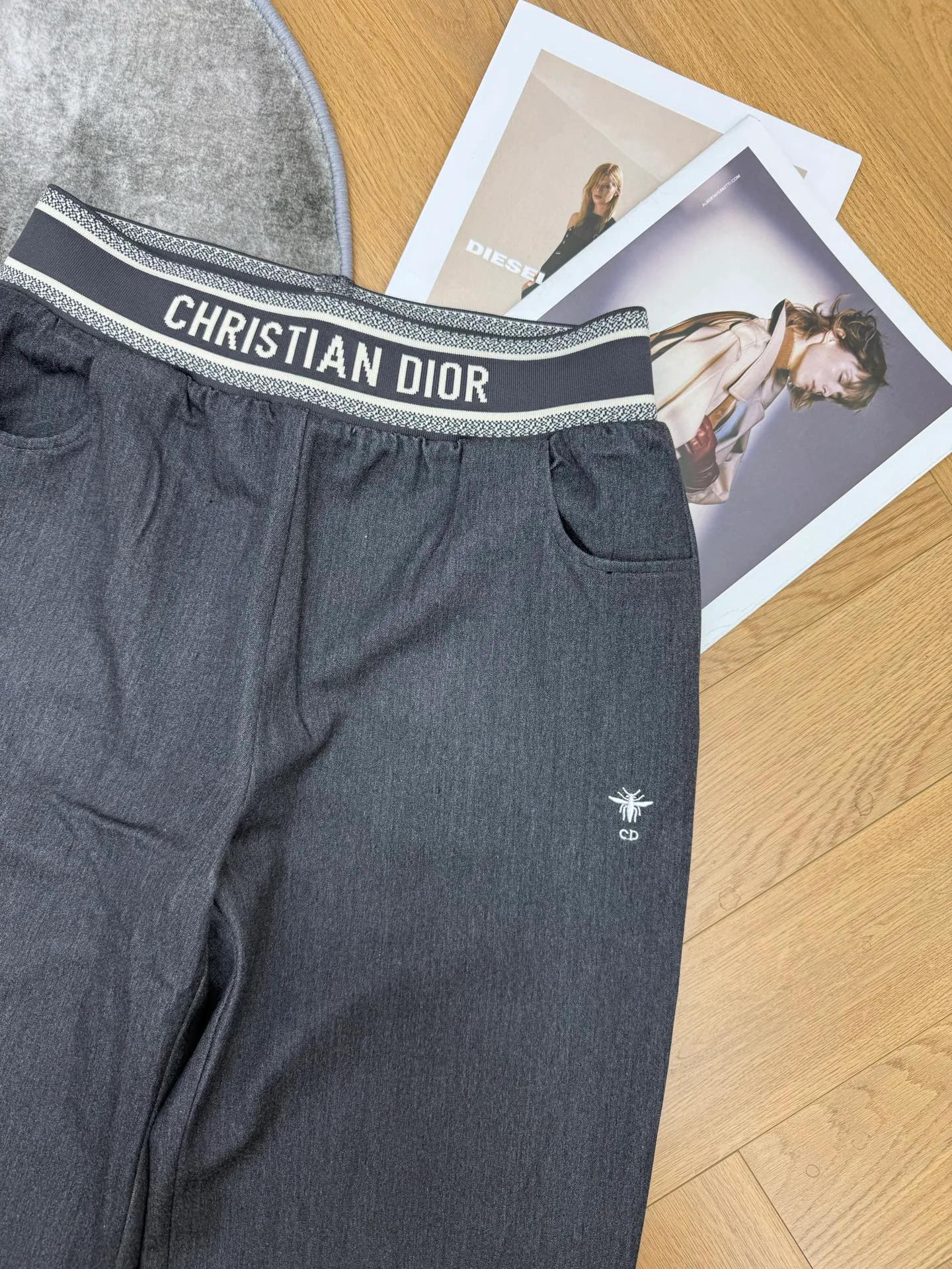 Брюки Женские Christian Dior 18598931