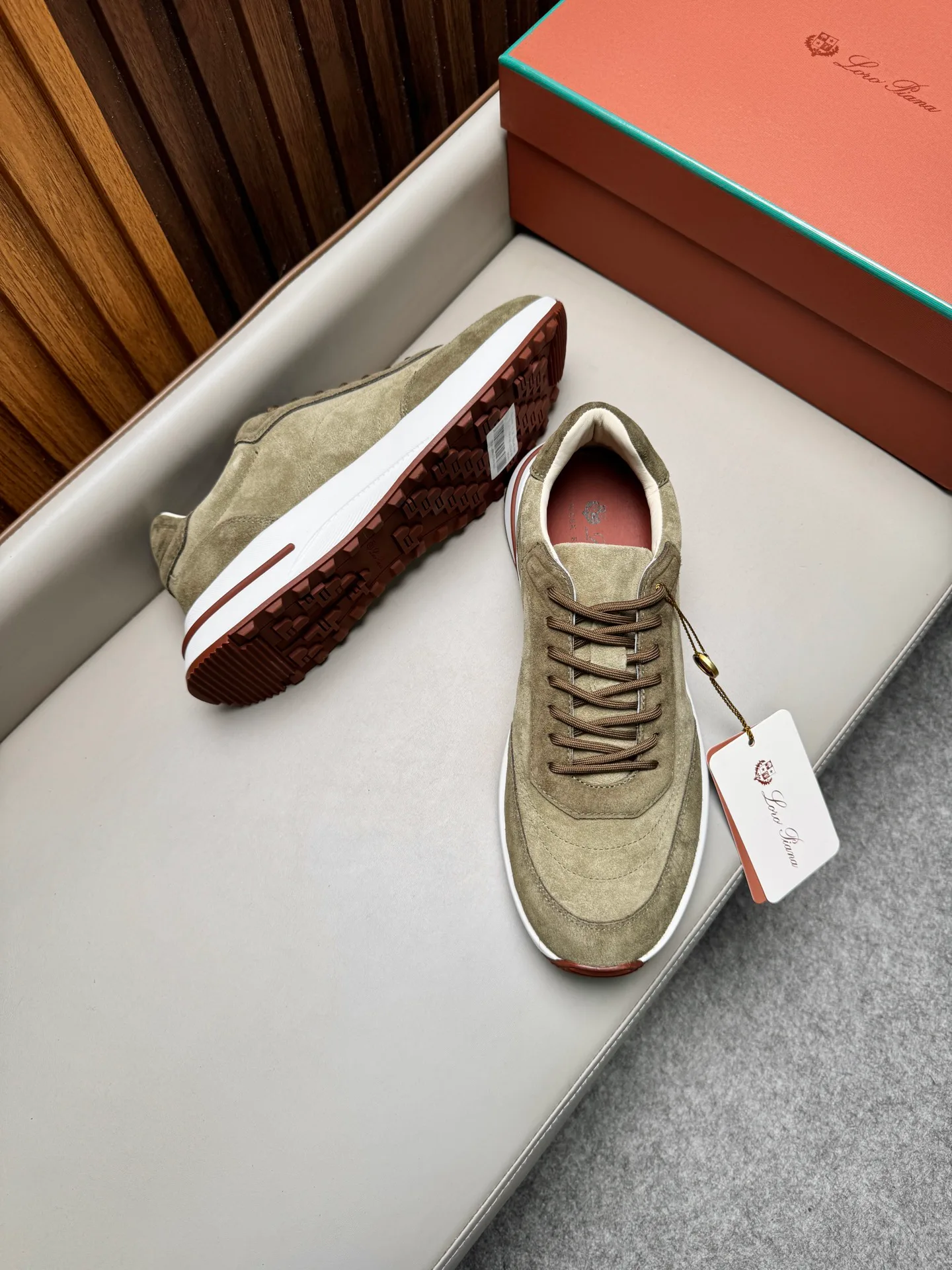 Women's Sneakers LORO PIANA 18367839