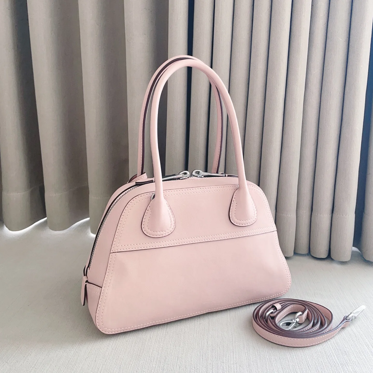 Классические Сумки Женские Miu Miu 18602443