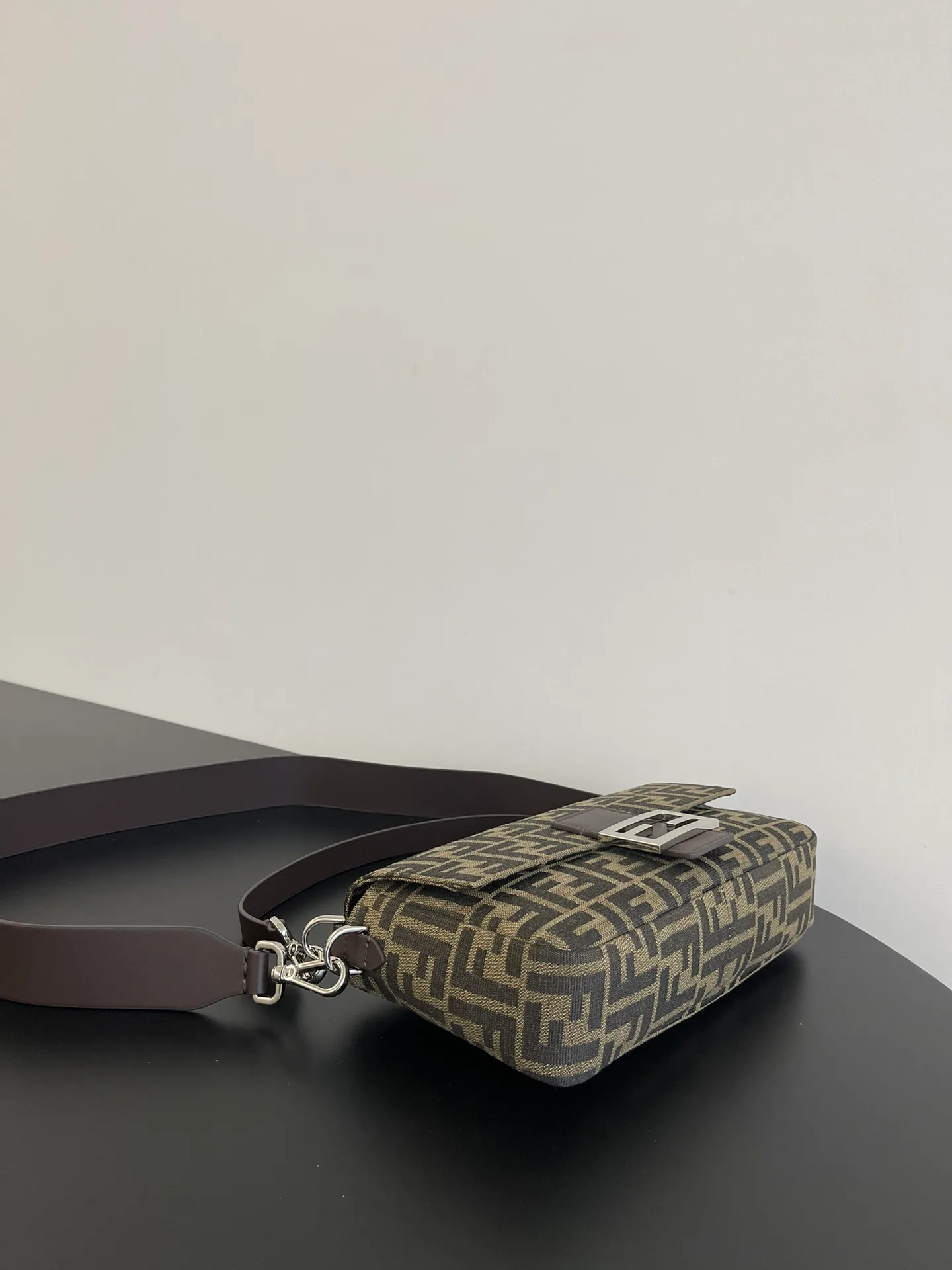 Women's Classic Handbags FENDI 17880616