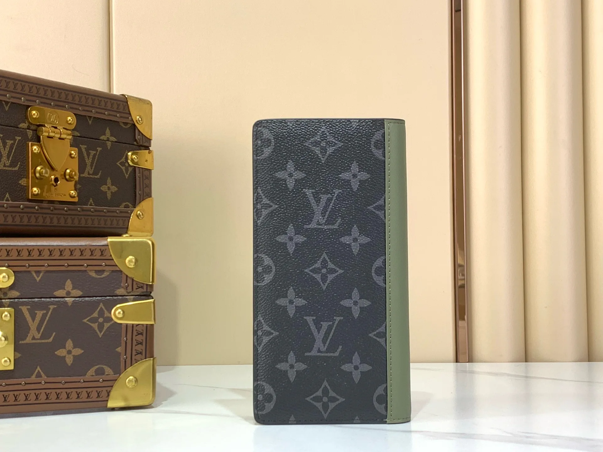 Women's Clutches LOUIS VUITTON 17499383